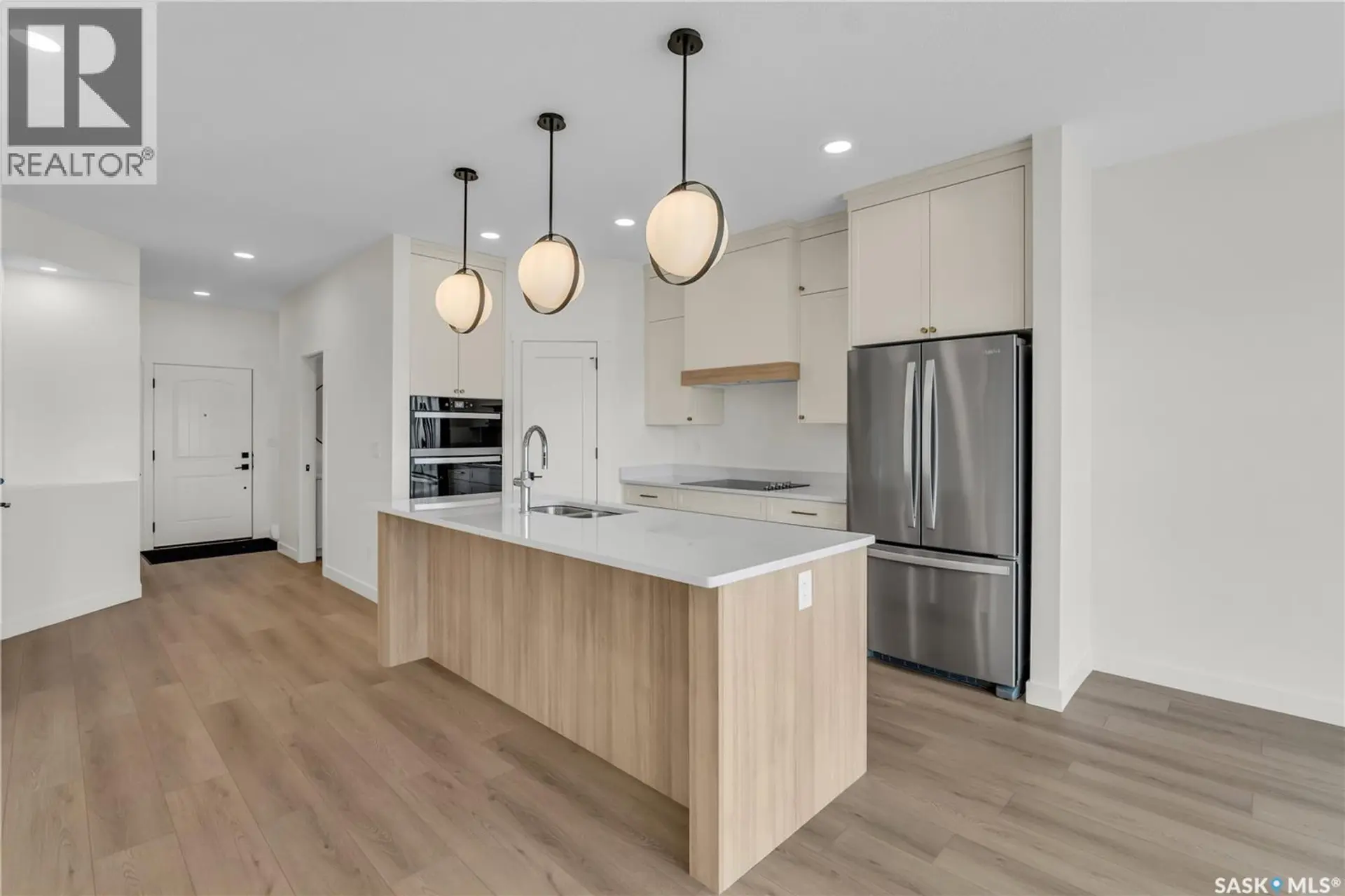 #10 720 Brighton BOULEVARD - Image 4