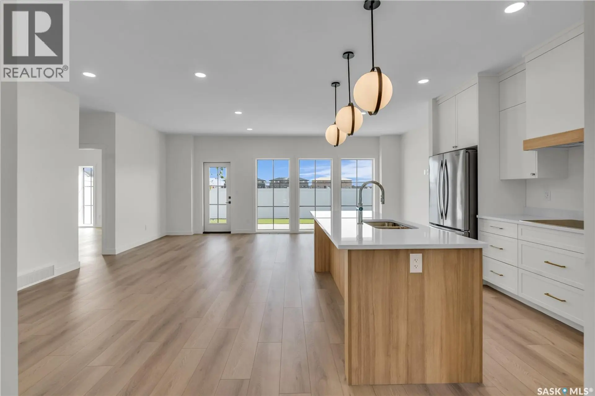 #6 720 Brighton BOULEVARD - Image 2