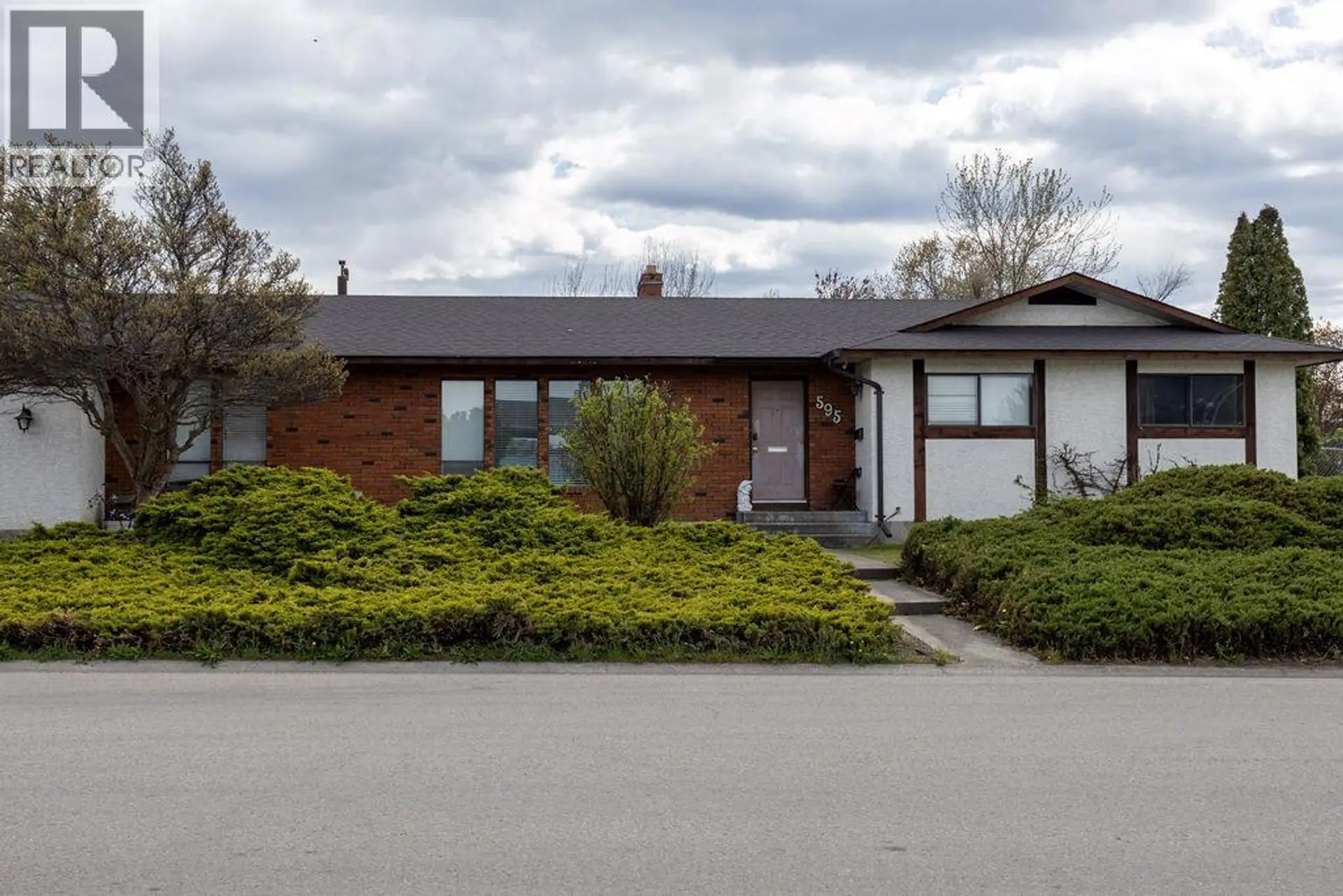 Property at 595 McWilliams Road, Kelowna, BC