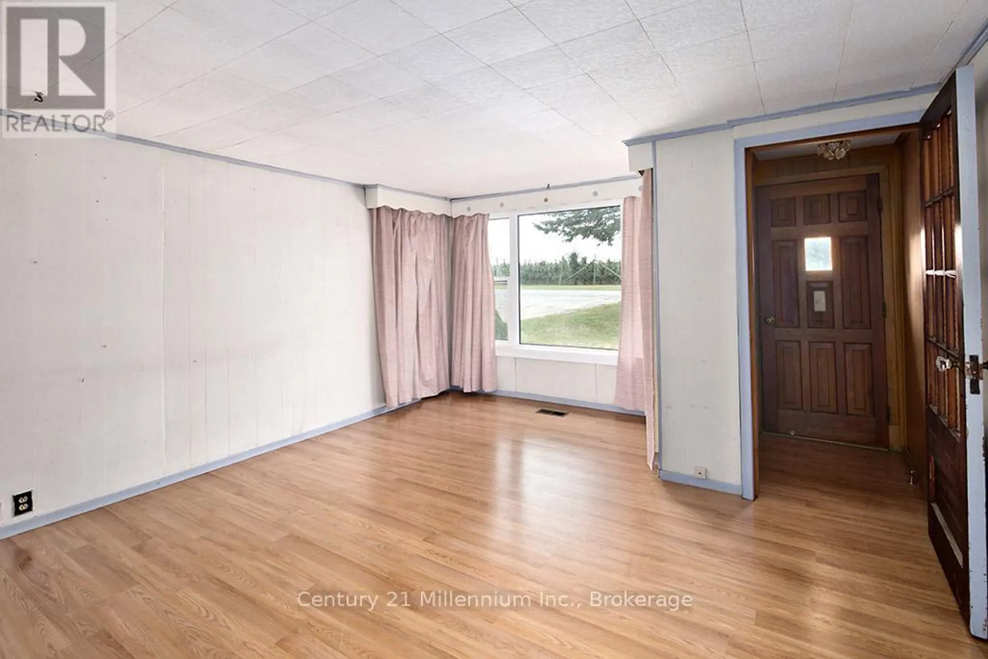 417047 TENTH LINE - Image 5