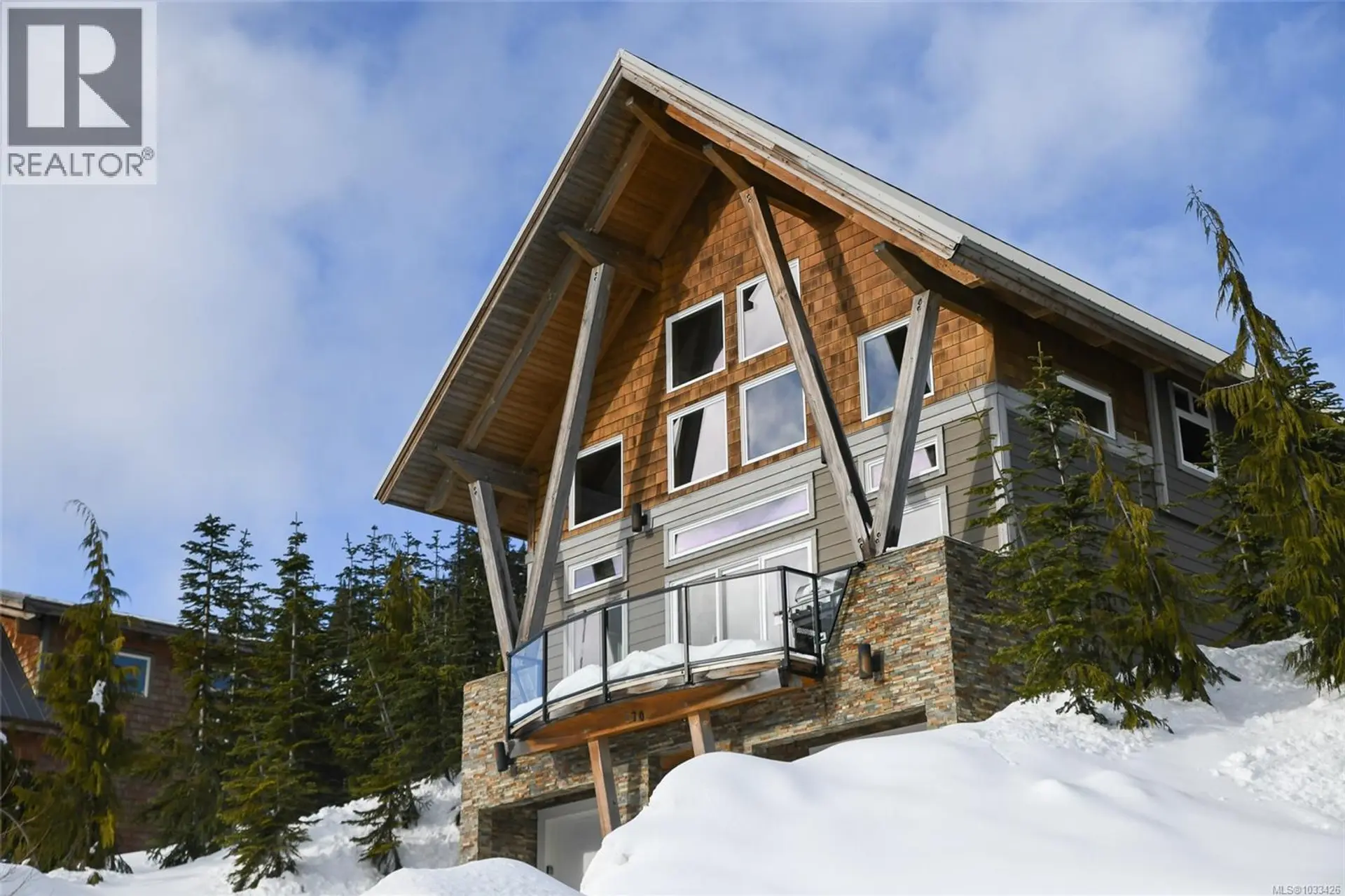 Property at 570 Arrowsmith Ridge, Courtenay, BC