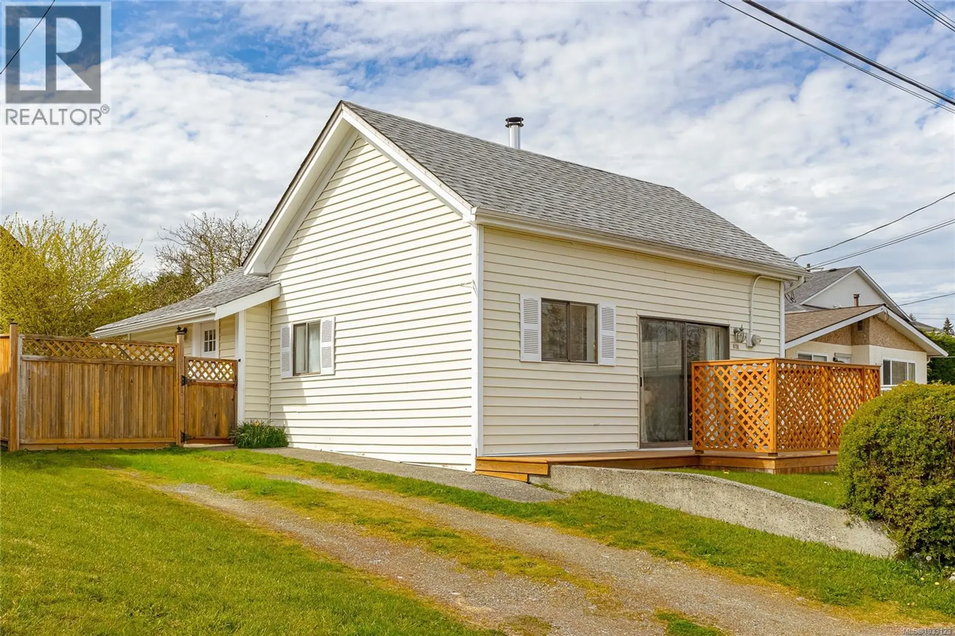 Property at 8138 Edmund St, Crofton, BC