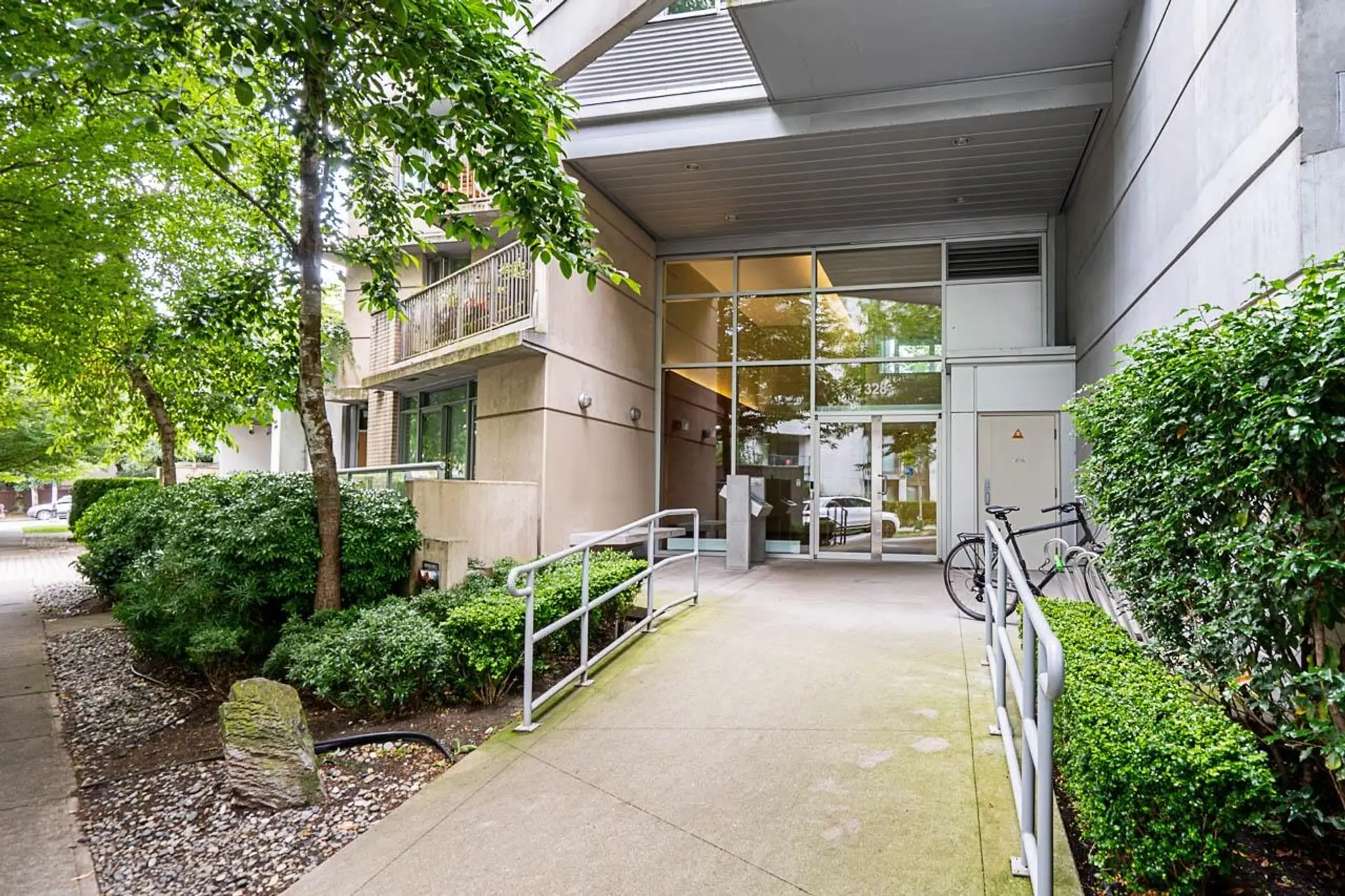 #806 328 E 11th Avenue - Image 20
