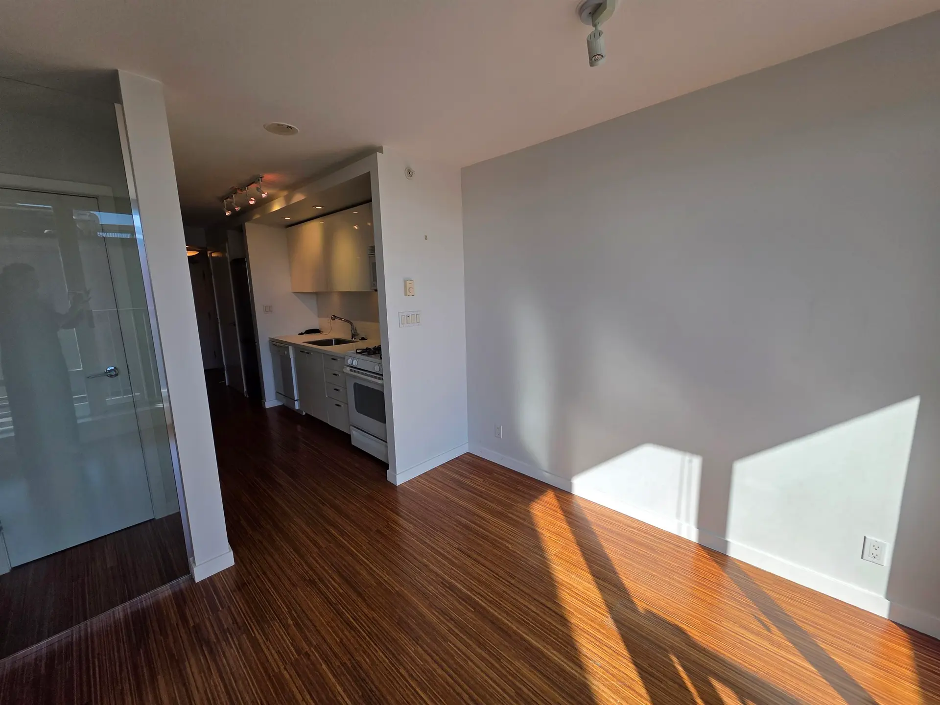 #806 328 E 11th Avenue - Image 10