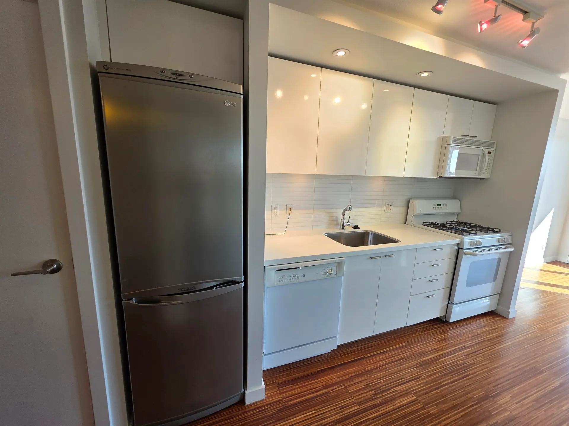 #806 328 E 11th Avenue - Image 11