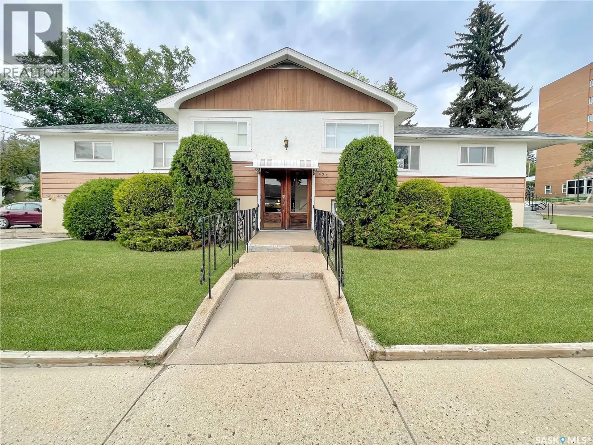 Property at 235 Sidney STREET E, Swift Current, SK