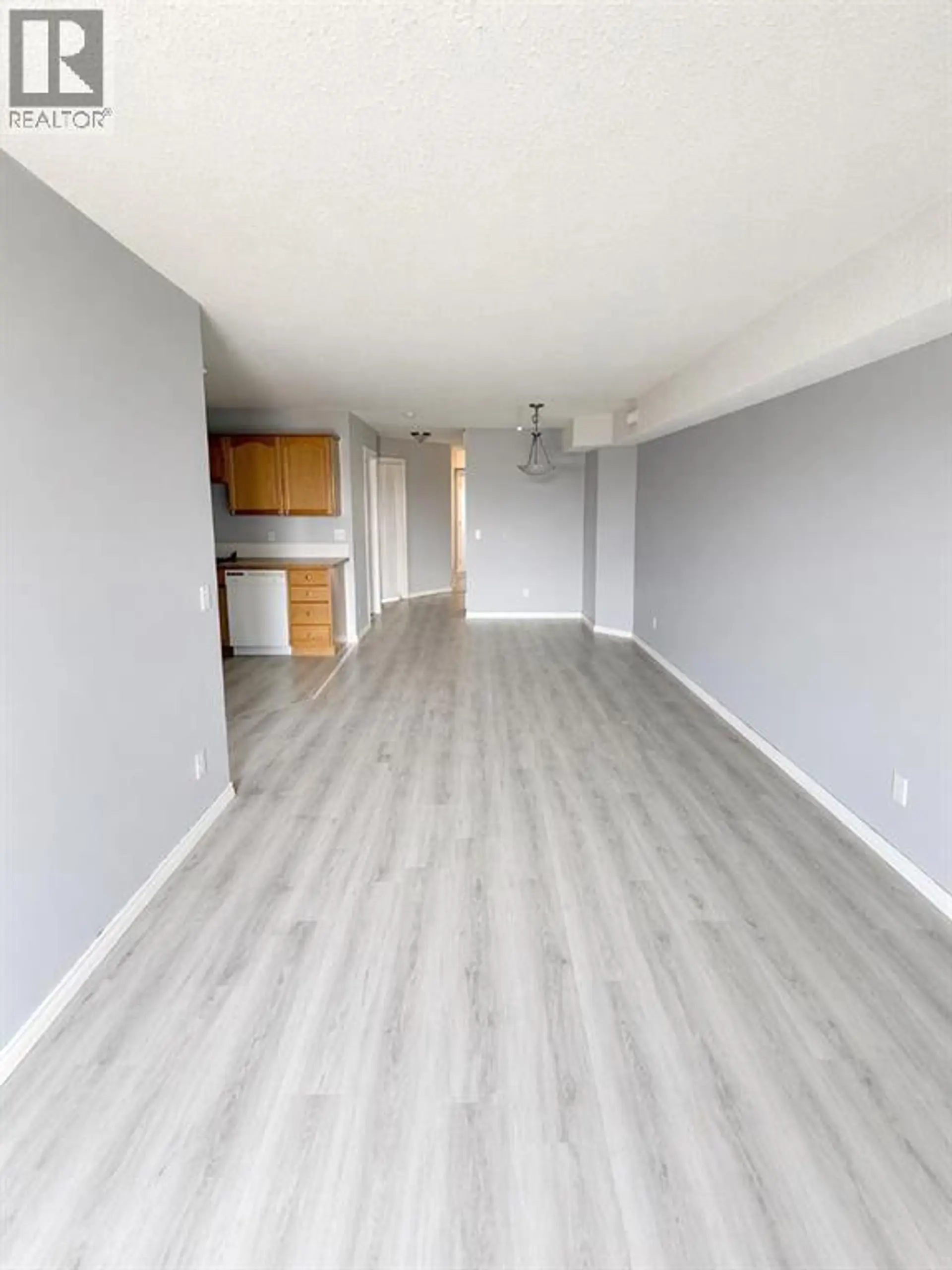#323 103 STRATHAVEN Drive E - Image 15