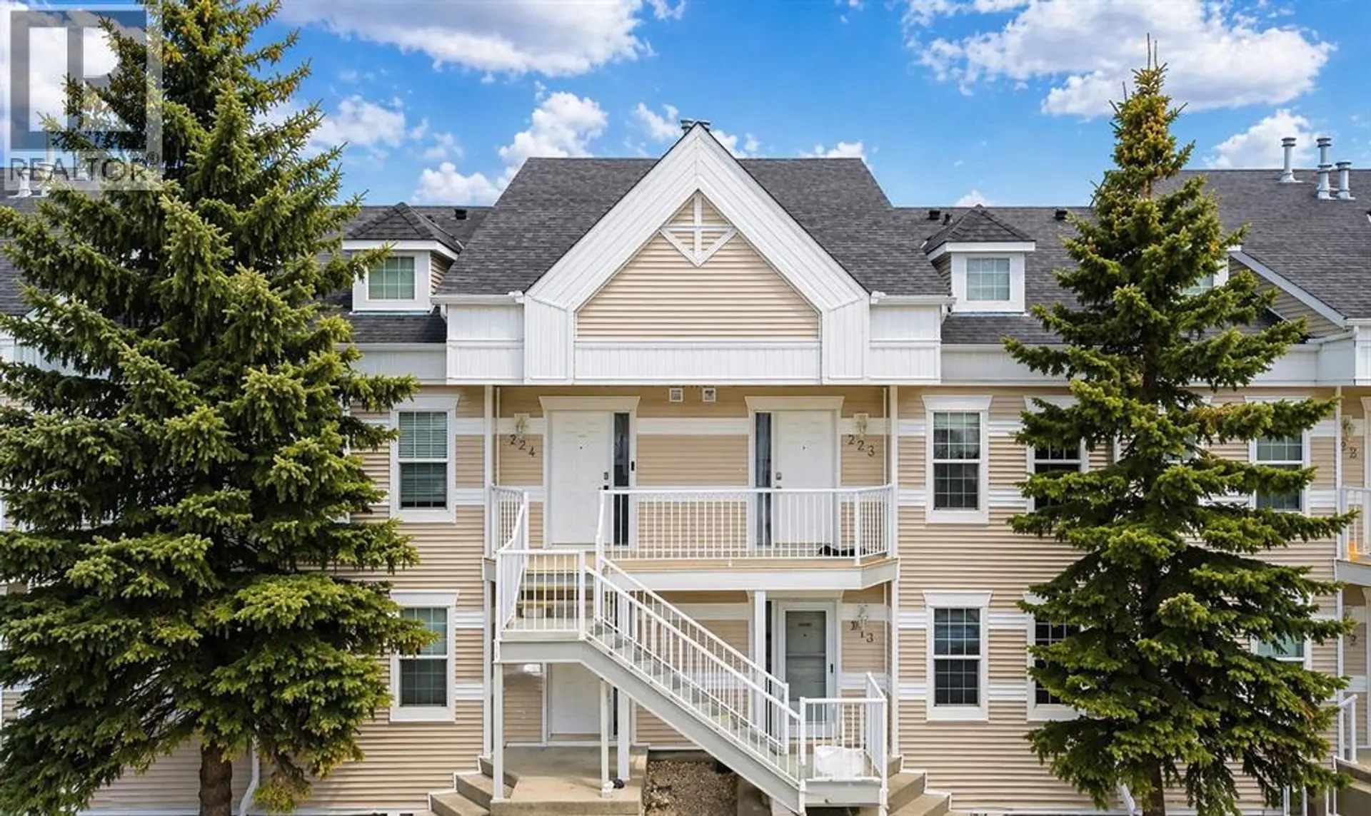 #323 103 STRATHAVEN Drive E - Image 1