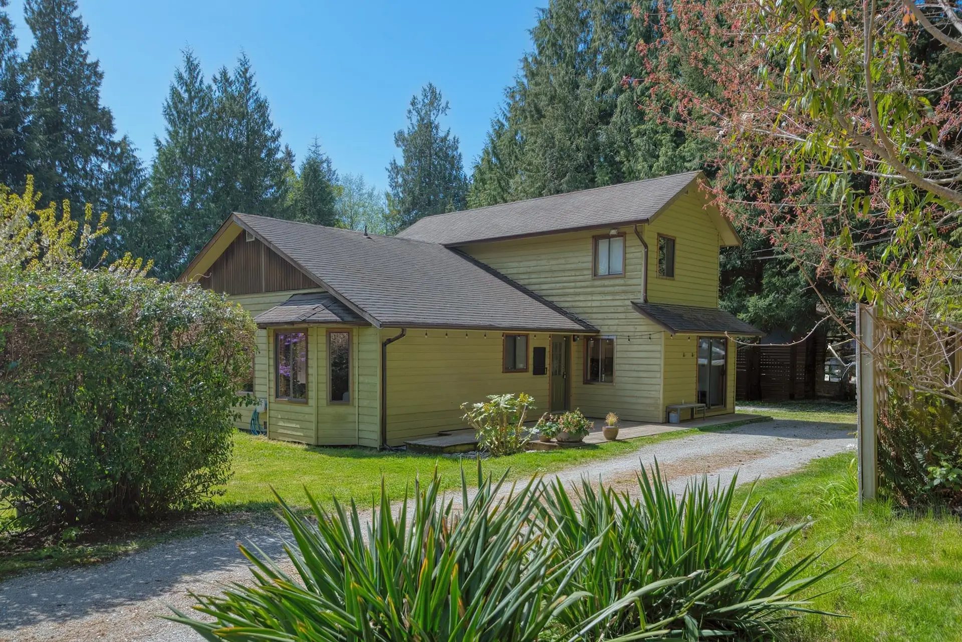Property at 1479 Park Avenue, Roberts Creek, BC