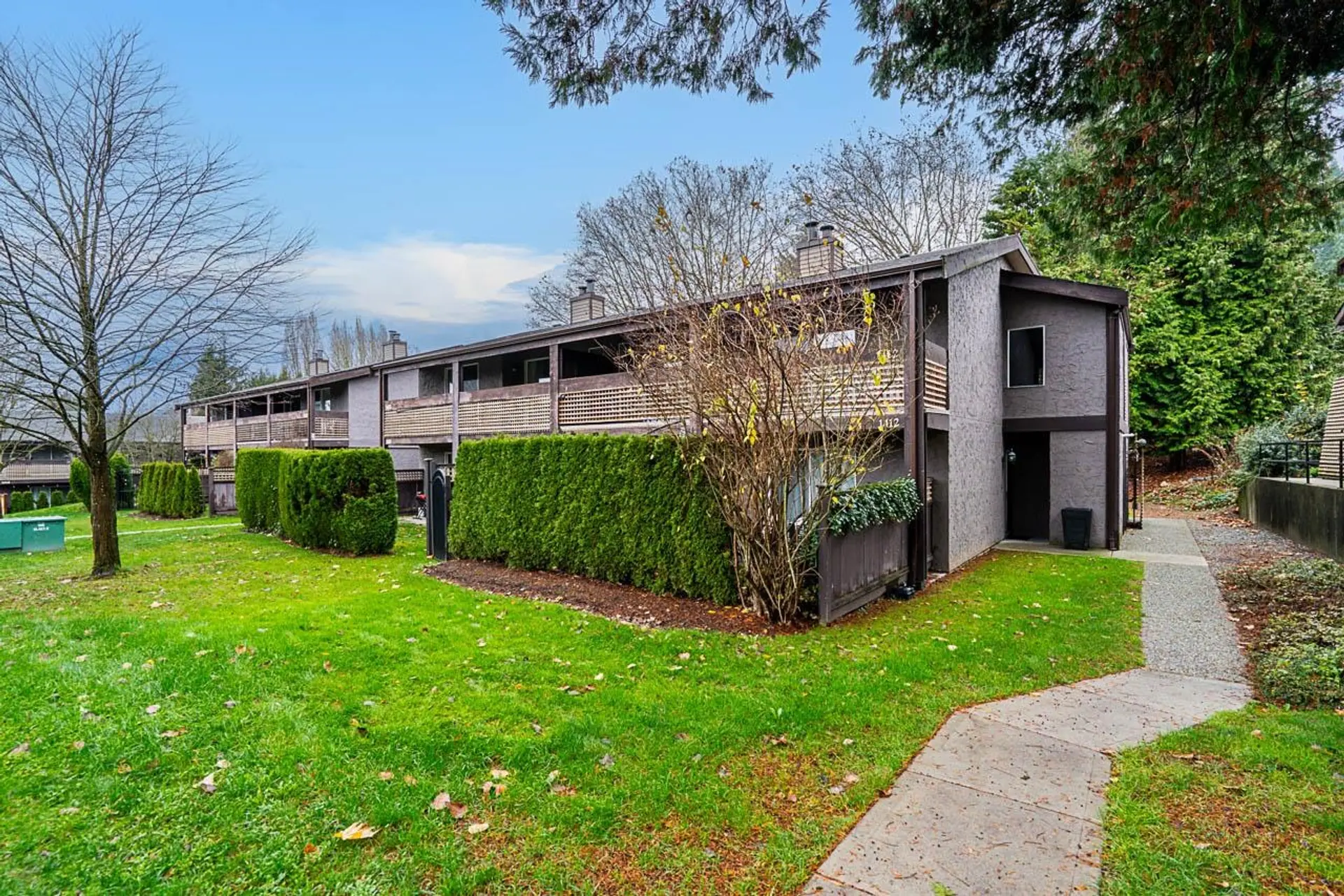 Property at #1422 34909 Old Yale Road, Abbotsford, BC