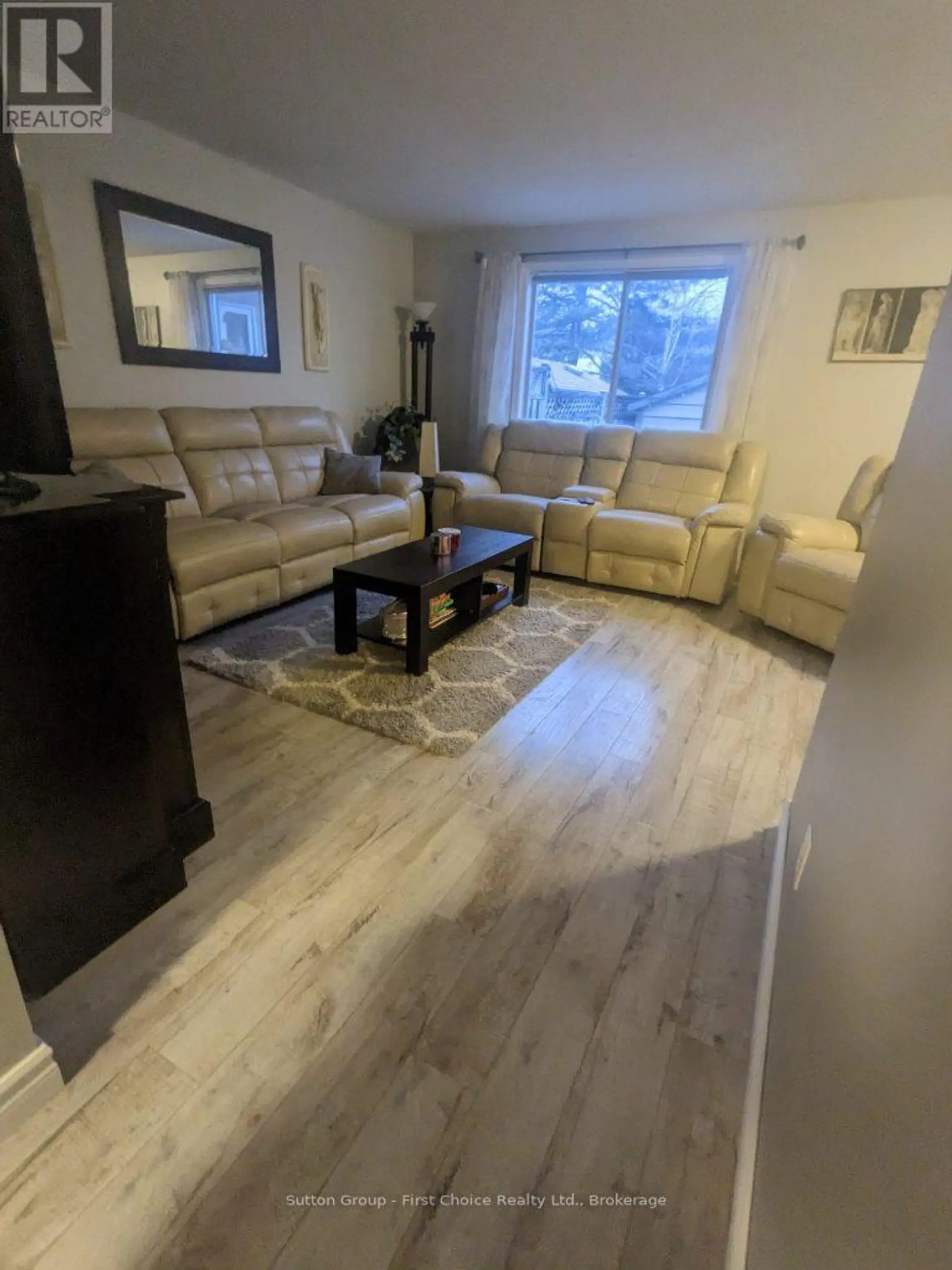 18 MODERWELL STREET - Image 12