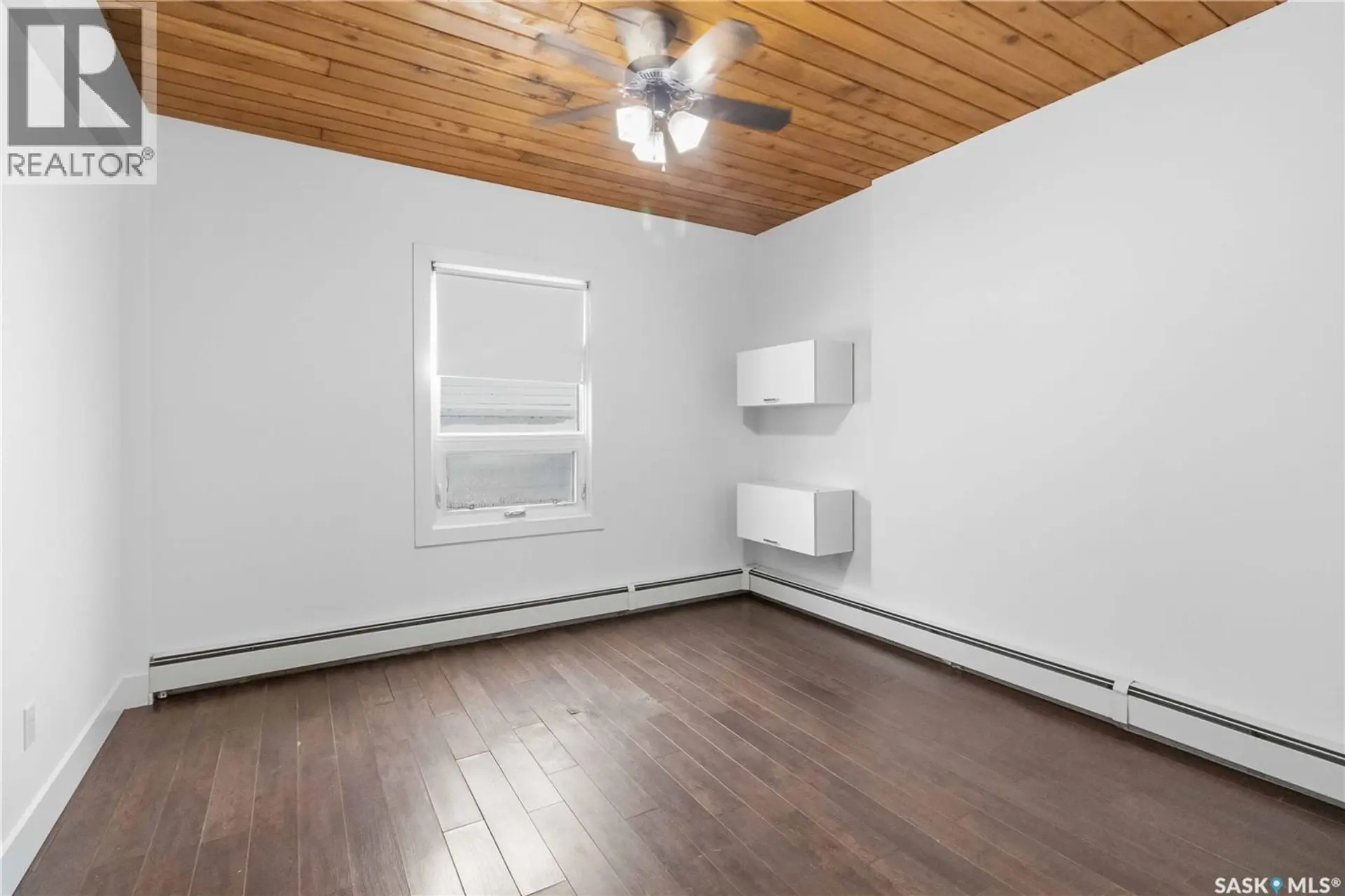 #301 415 3rd AVENUE N - Image 13