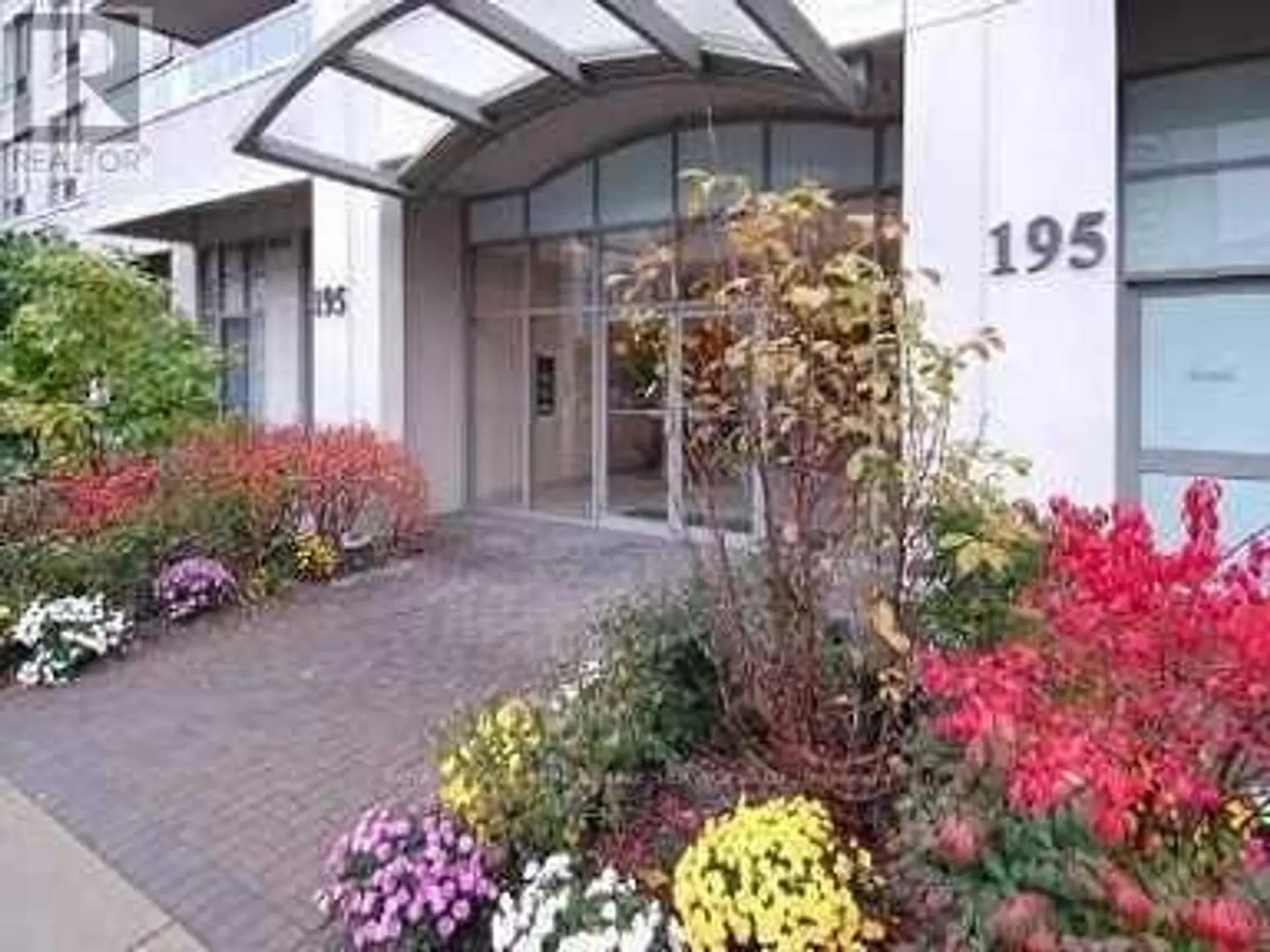 #212 195 MERTON STREET - Image 1
