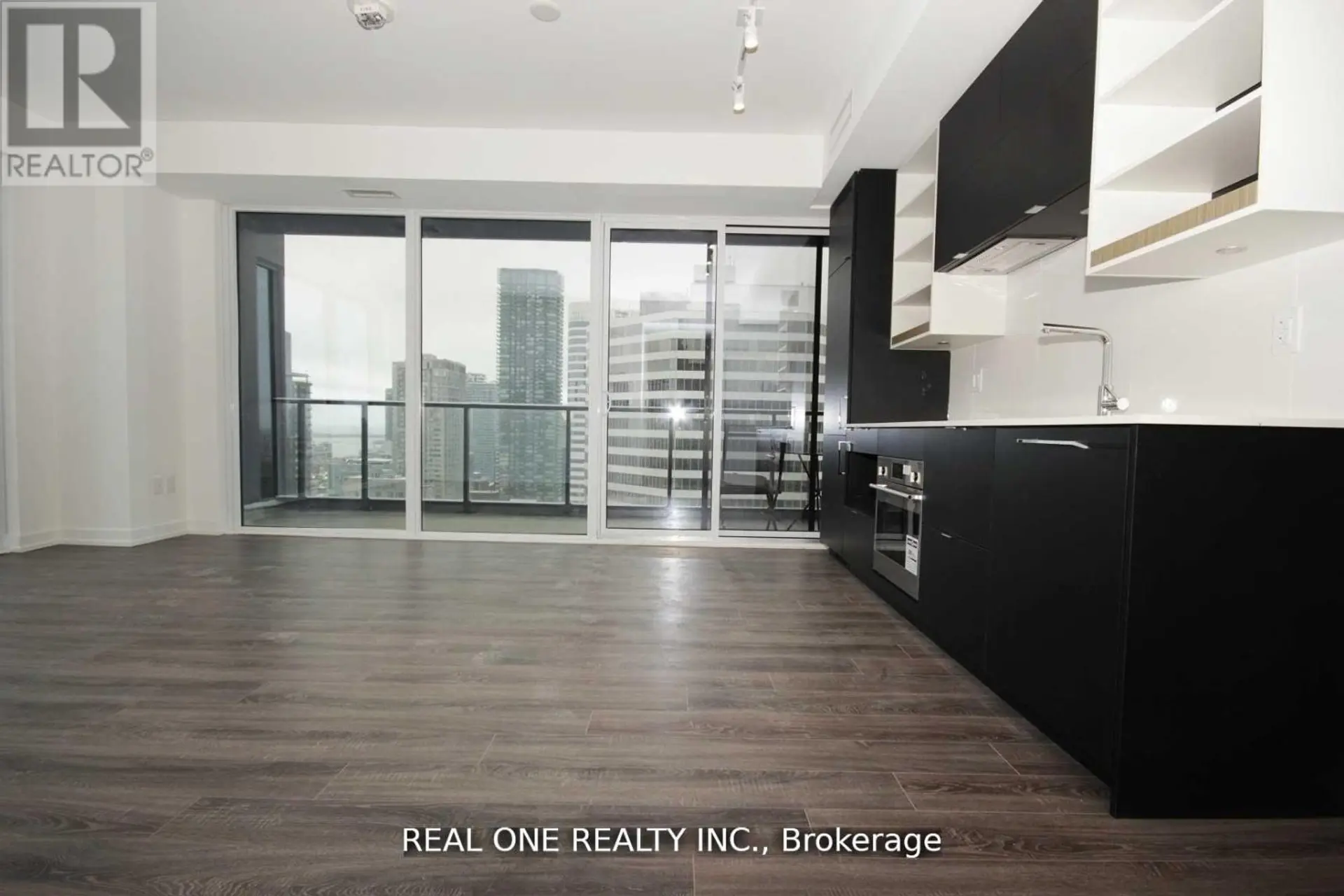 #2803 20 EDWARD STREET - Image 4