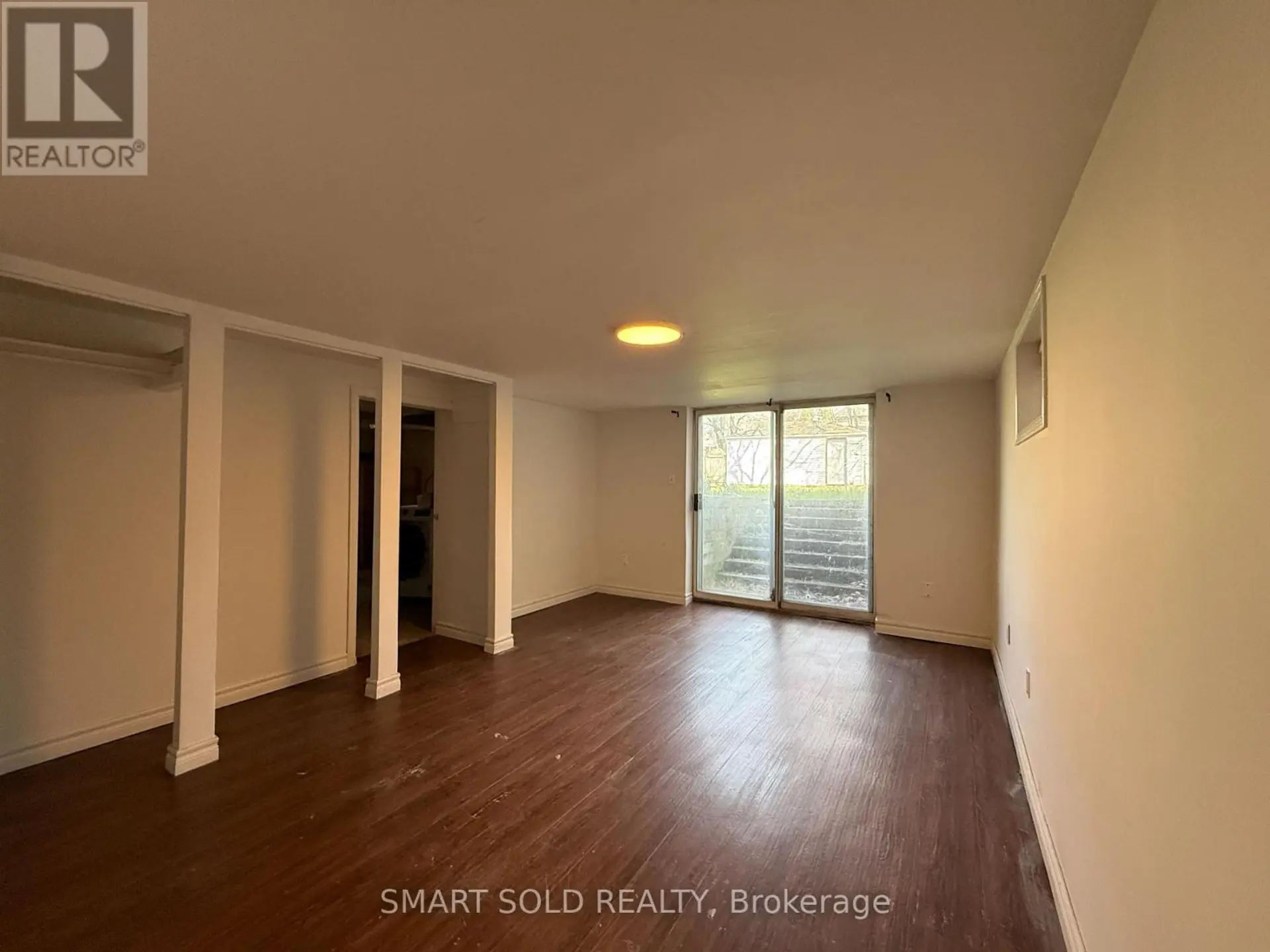 204 CAMERON AVENUE - Image 11
