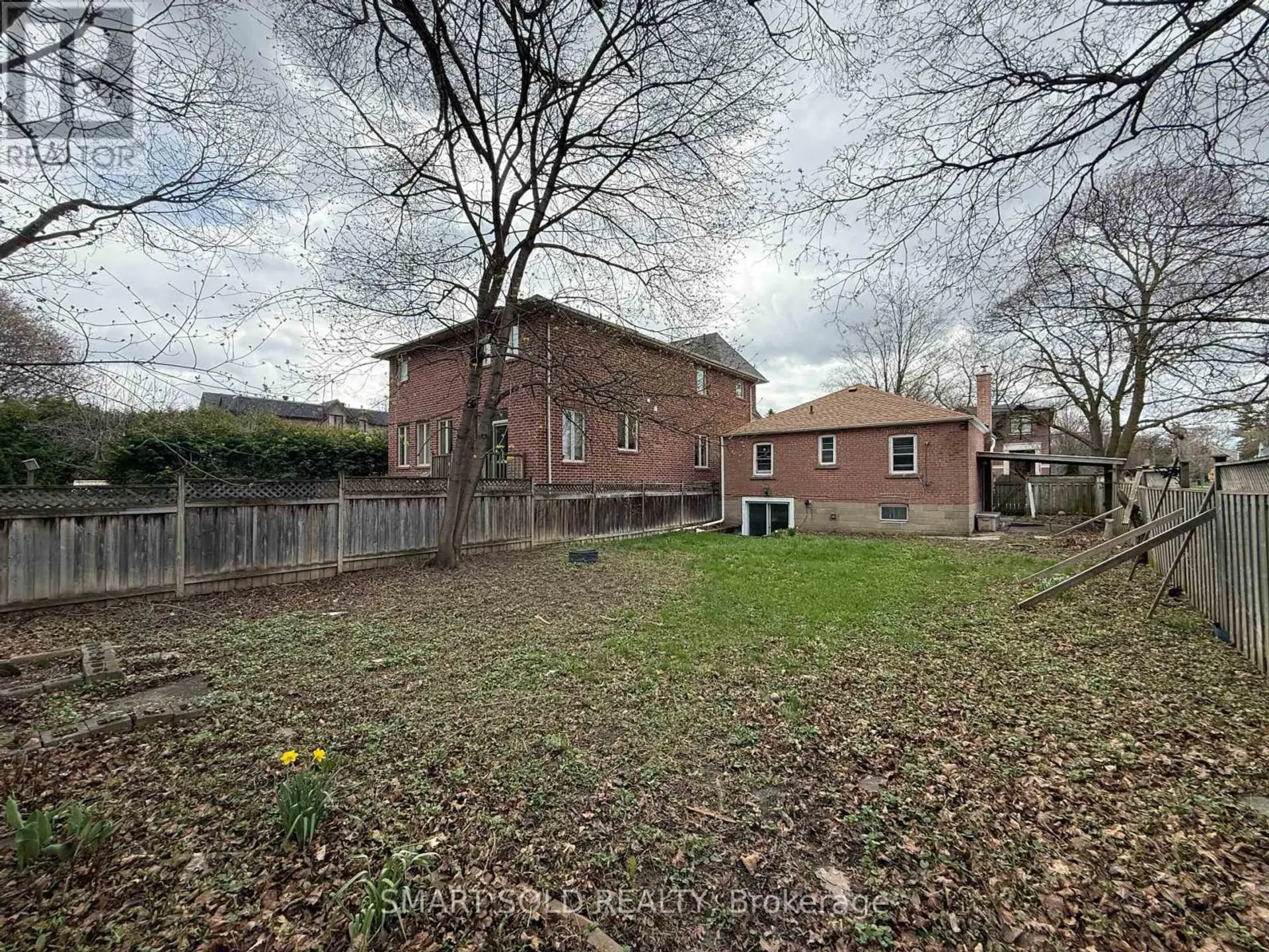 204 CAMERON AVENUE - Image 16