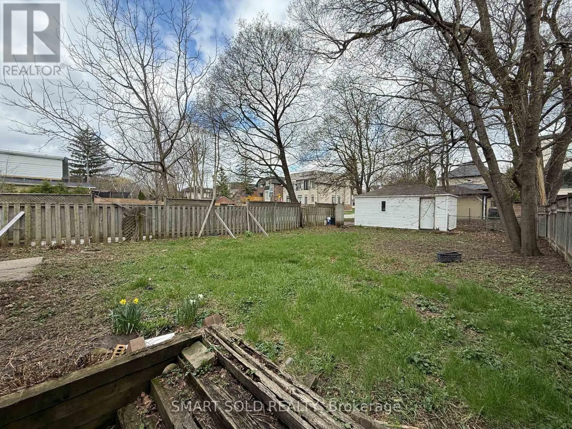 204 CAMERON AVENUE - Image 14