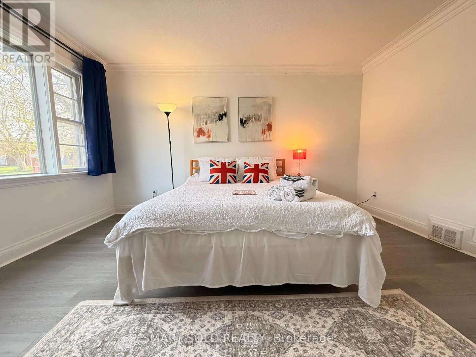 204 CAMERON AVENUE - Image 6
