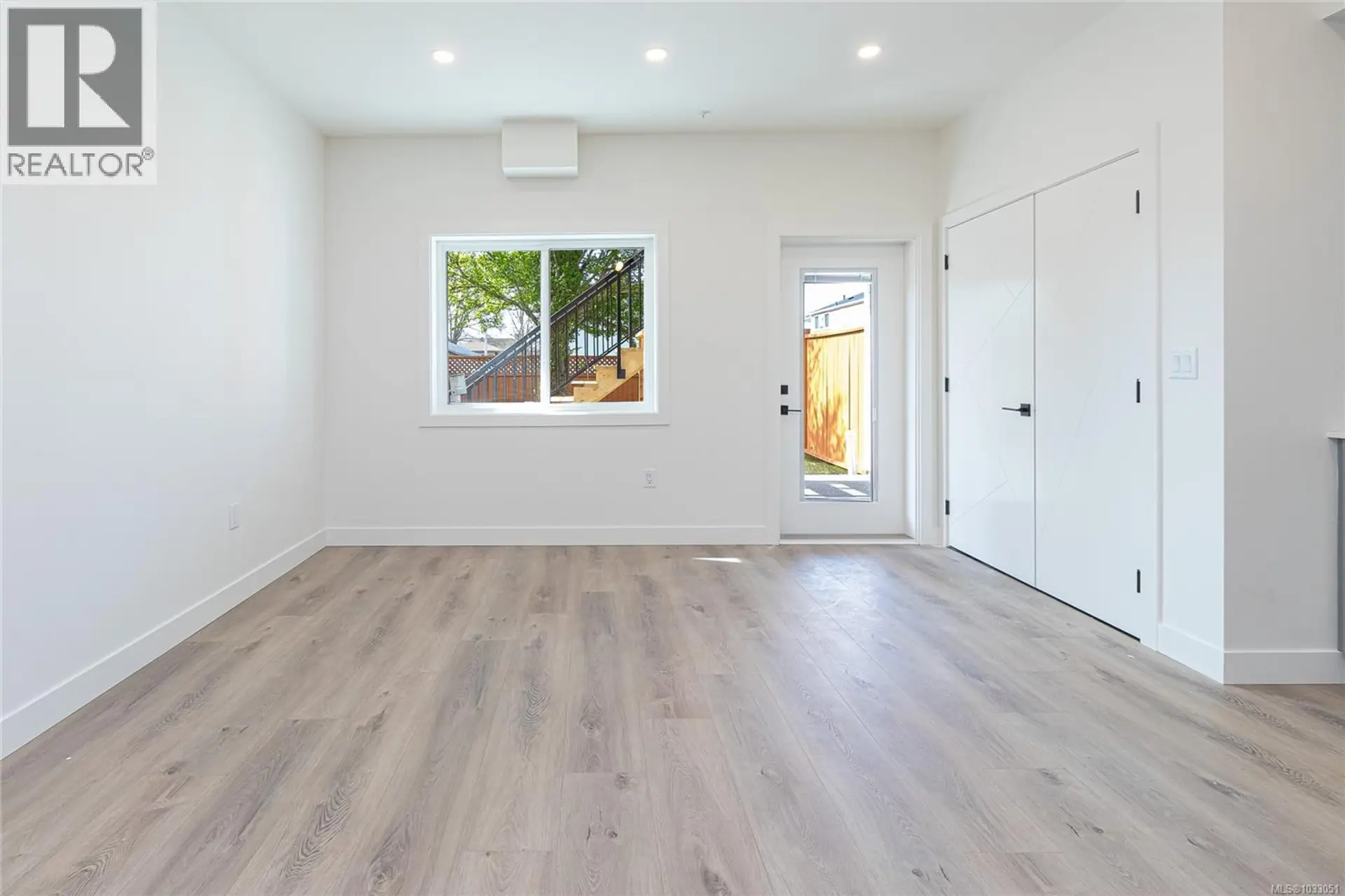 ## 3 95 Battleford Ave - Image 9