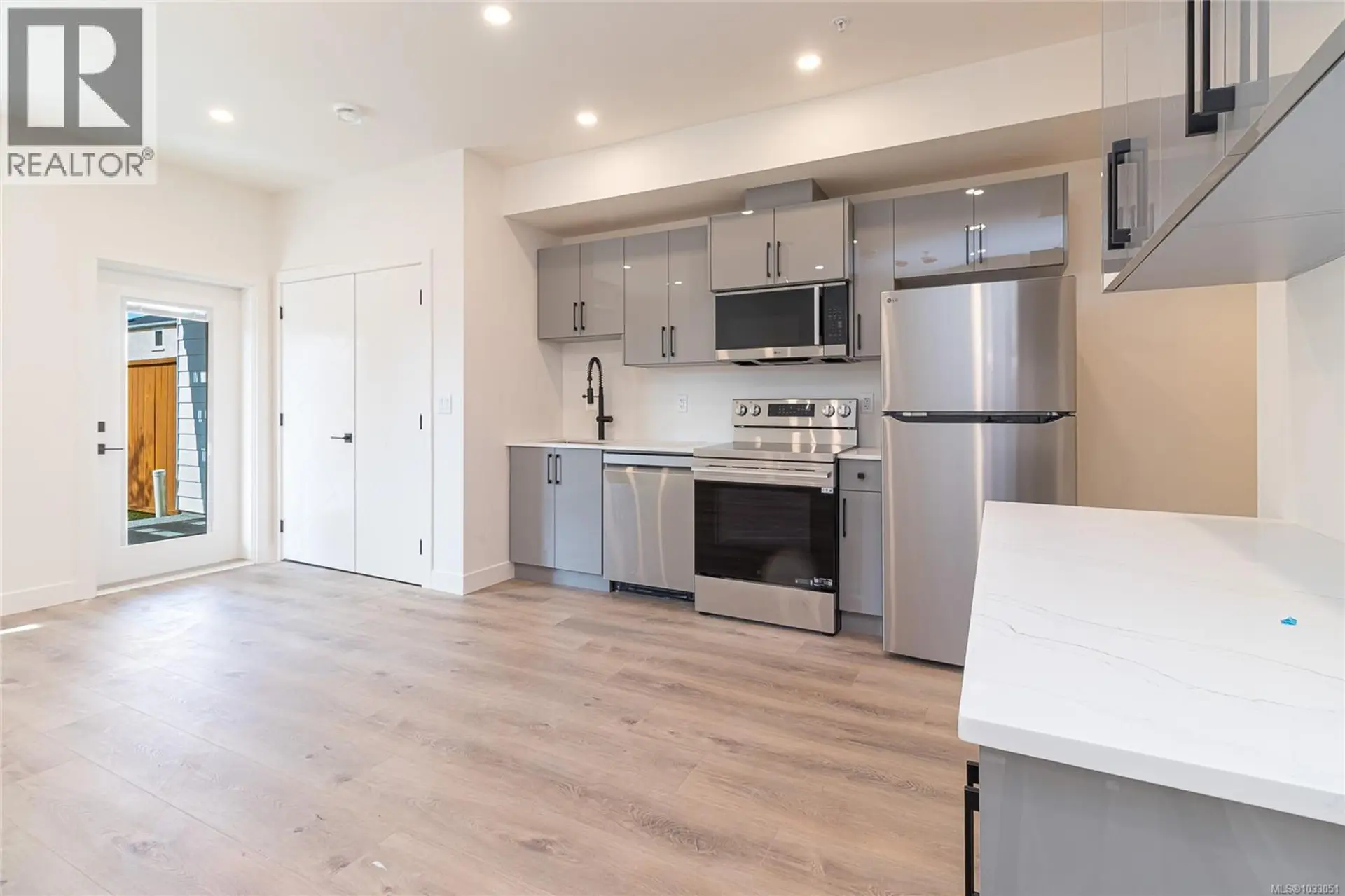 ## 3 95 Battleford Ave - Image 7