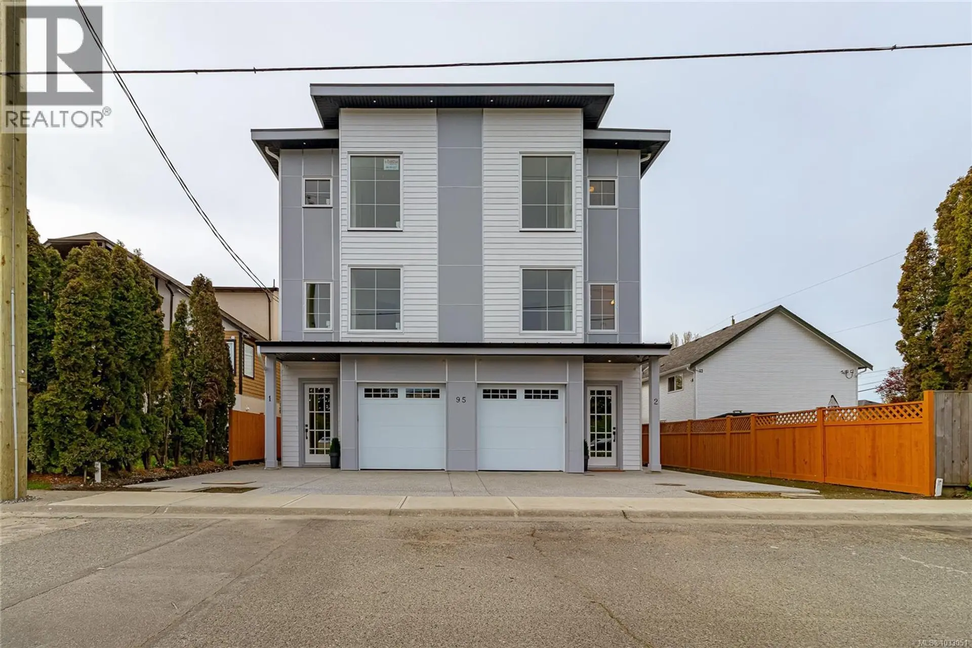 ## 3 95 Battleford Ave - Image 2