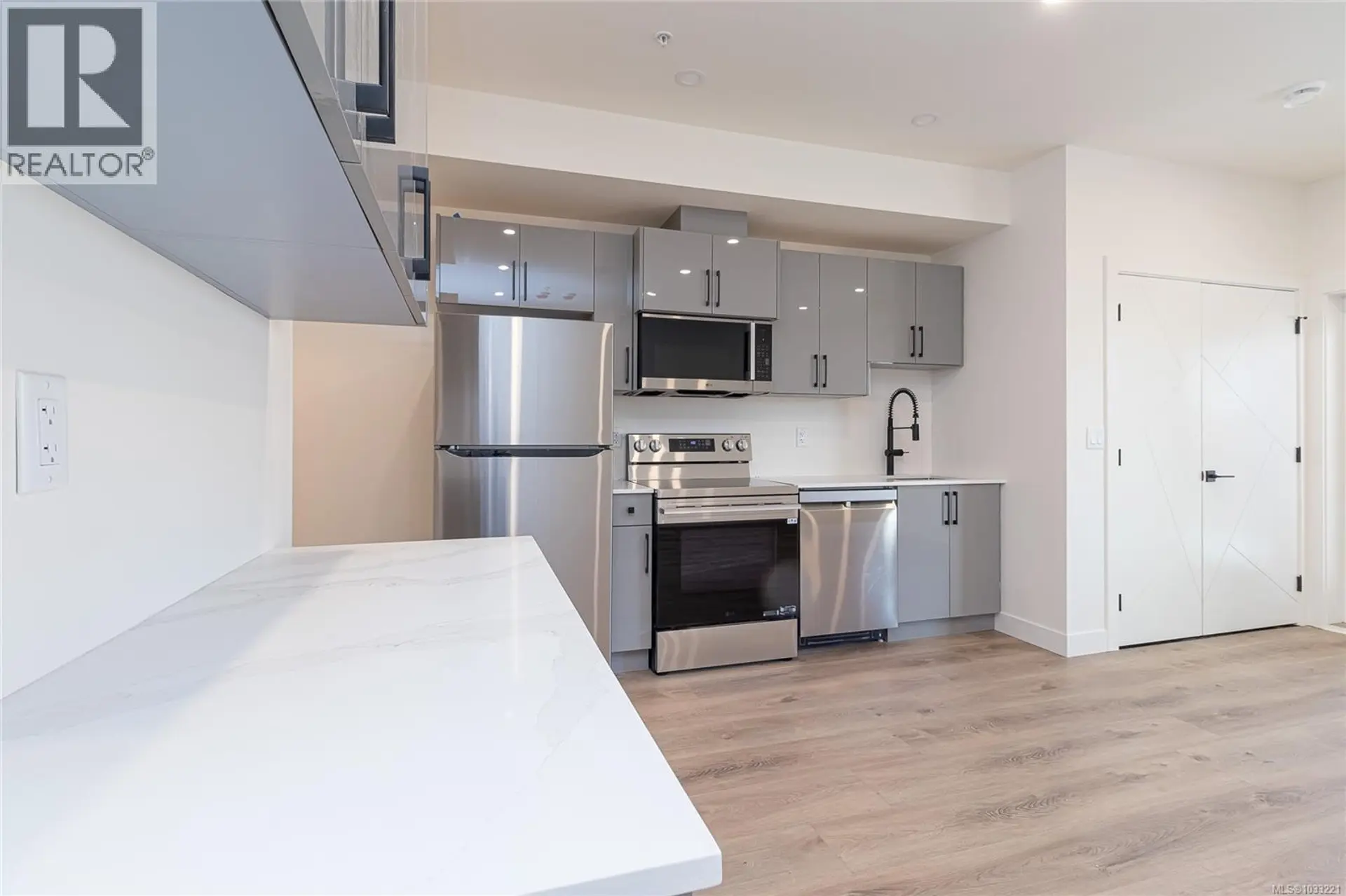 ## 4 95 Battleford Ave - Image 6