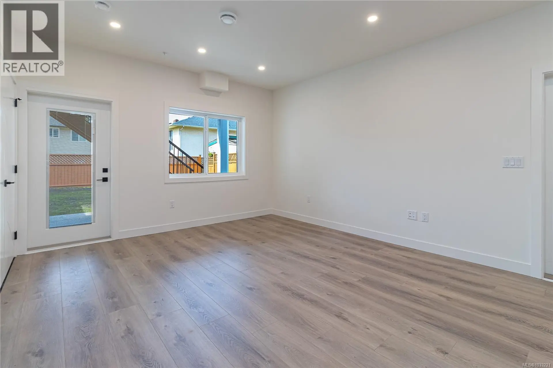 ## 4 95 Battleford Ave - Image 7