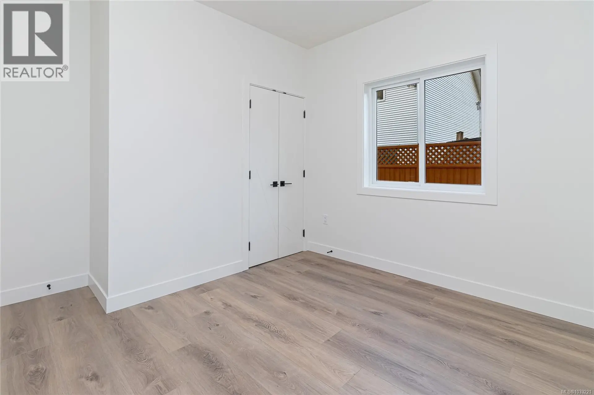 ## 4 95 Battleford Ave - Image 9