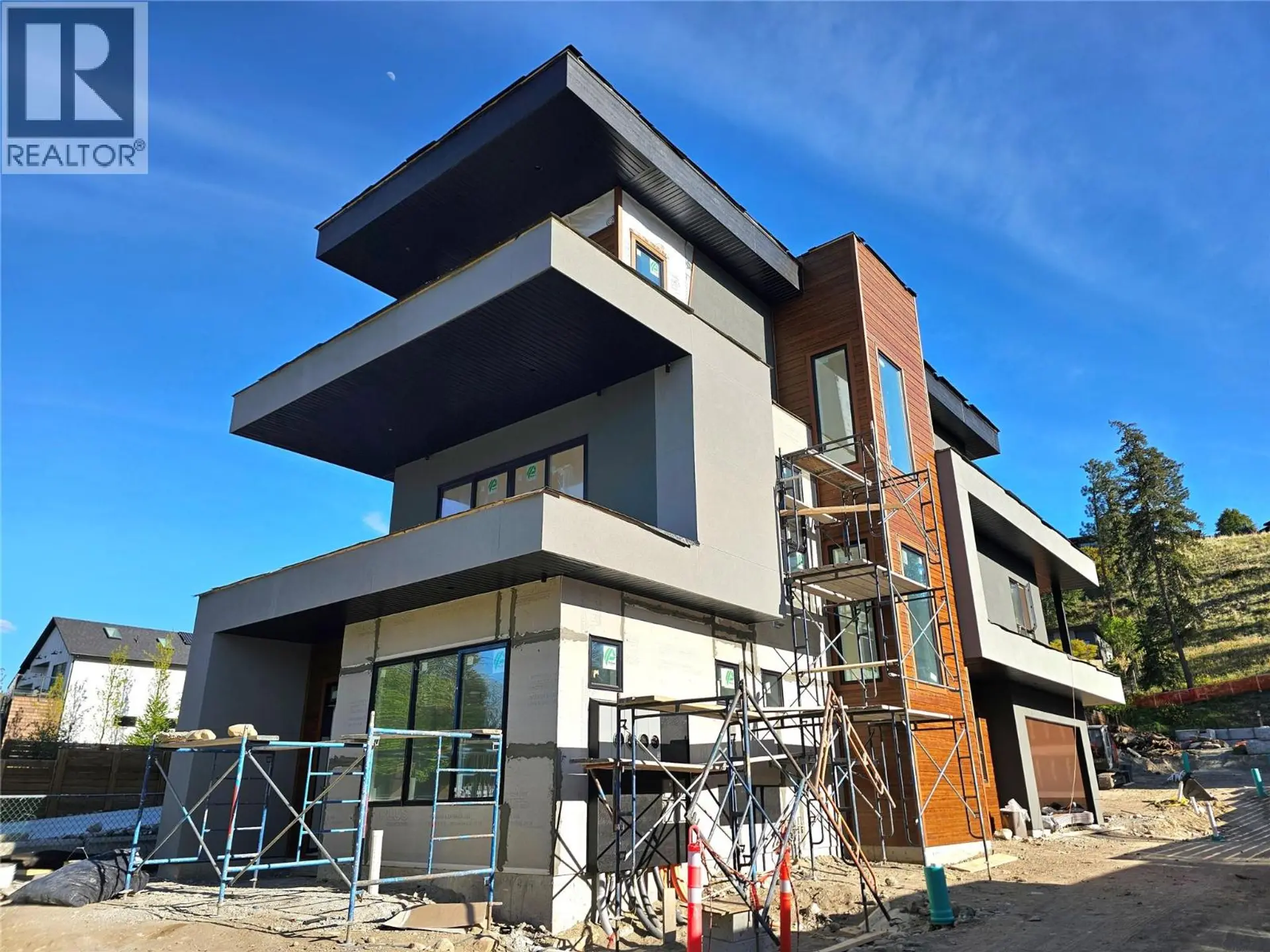 Property at #1 757 Barnaby Road, Kelowna, BC