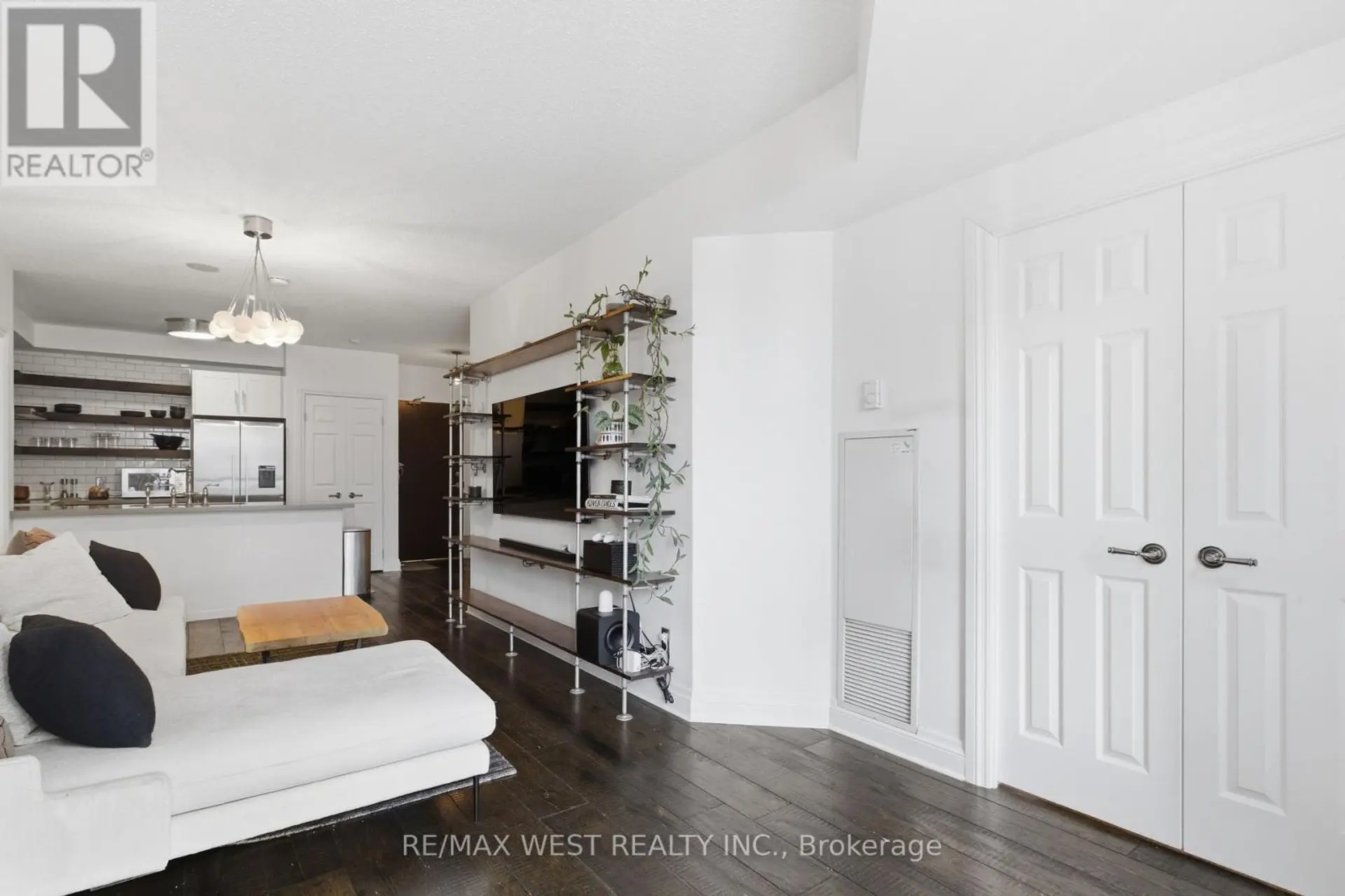 #1709 55 BLOOR STREET E - Image 8