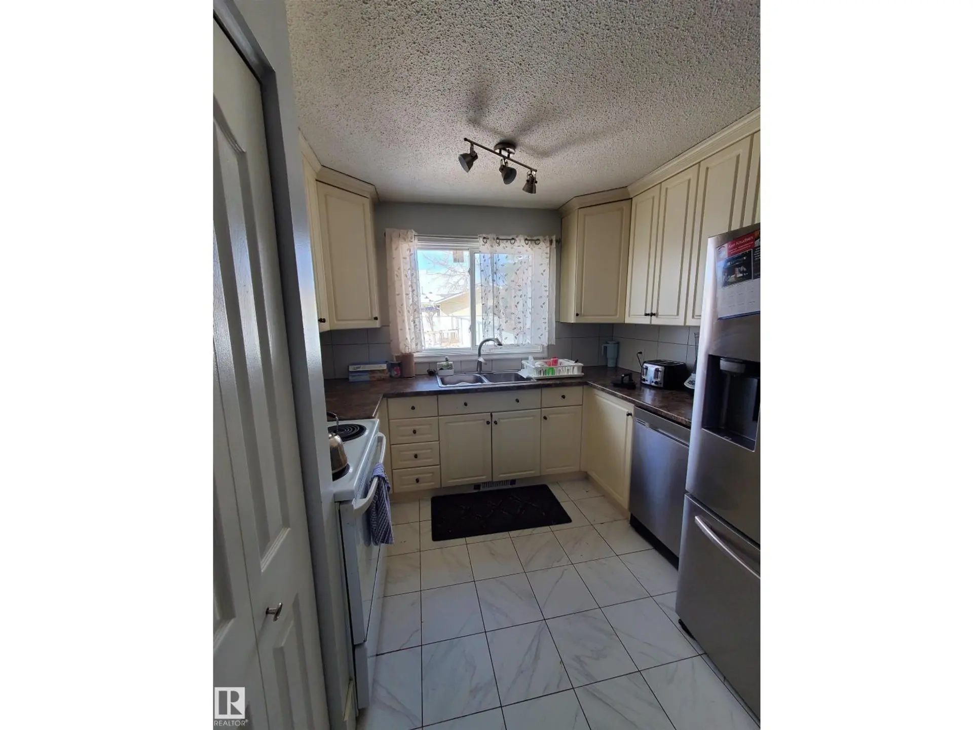 11814 157 AV NW - Image 12