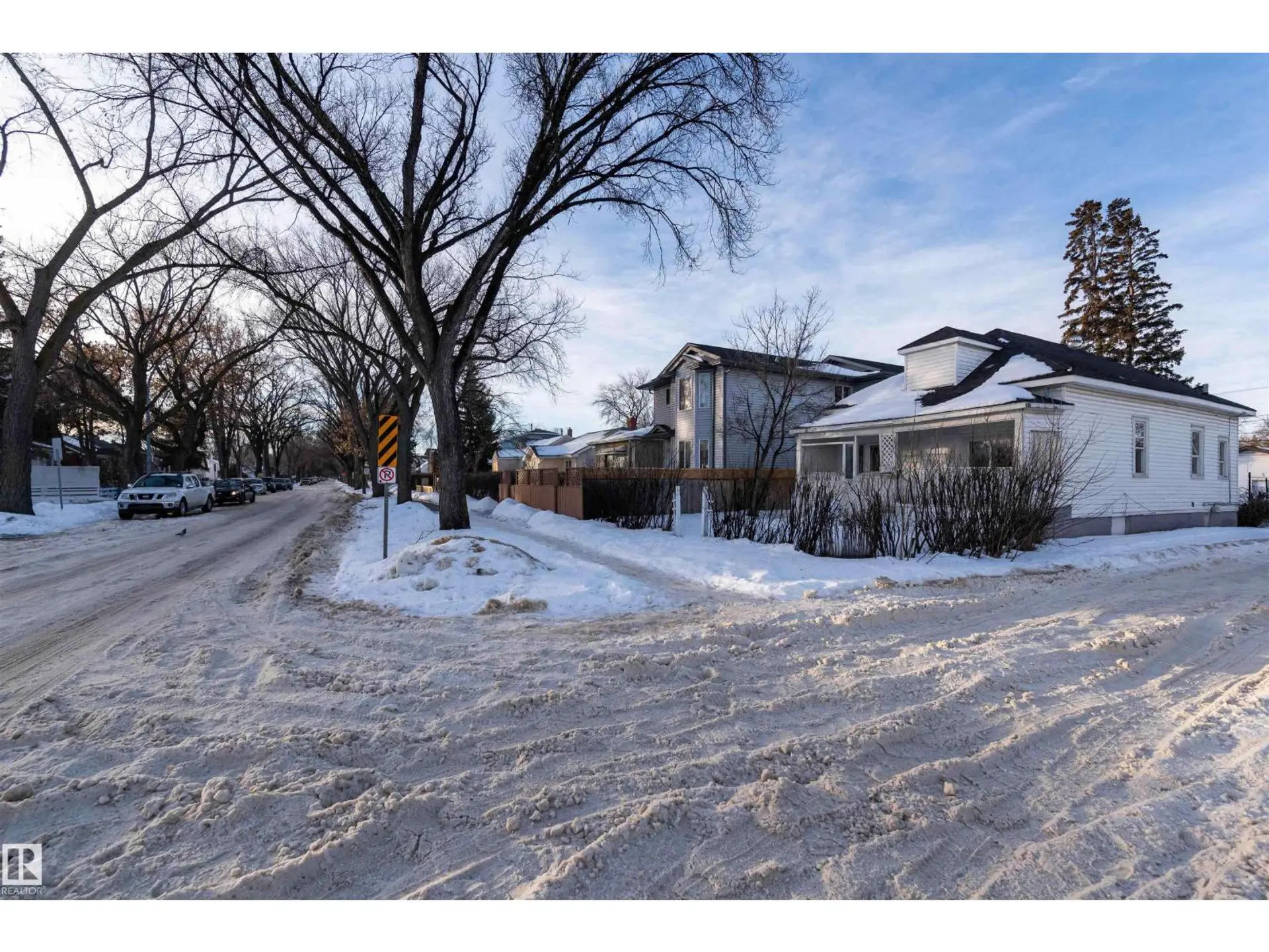 11734 87 ST NW - Image 1