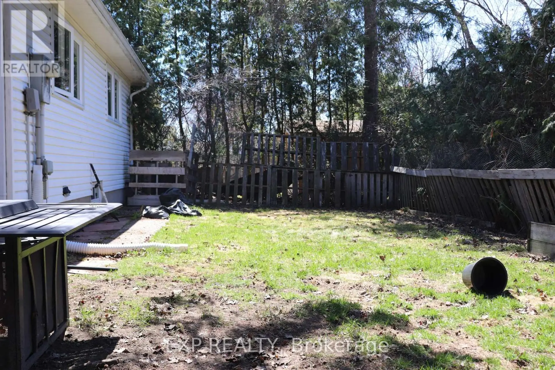 15 WEDGEWOOD CRESCENT - Image 19