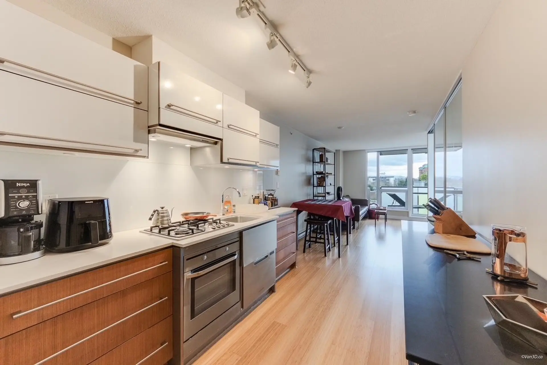 Property at #806 718 Main Street, Vancouver, BC