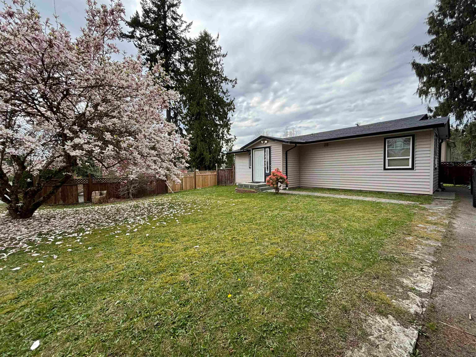Property at 33475 Cherry Avenue, Mission, BC