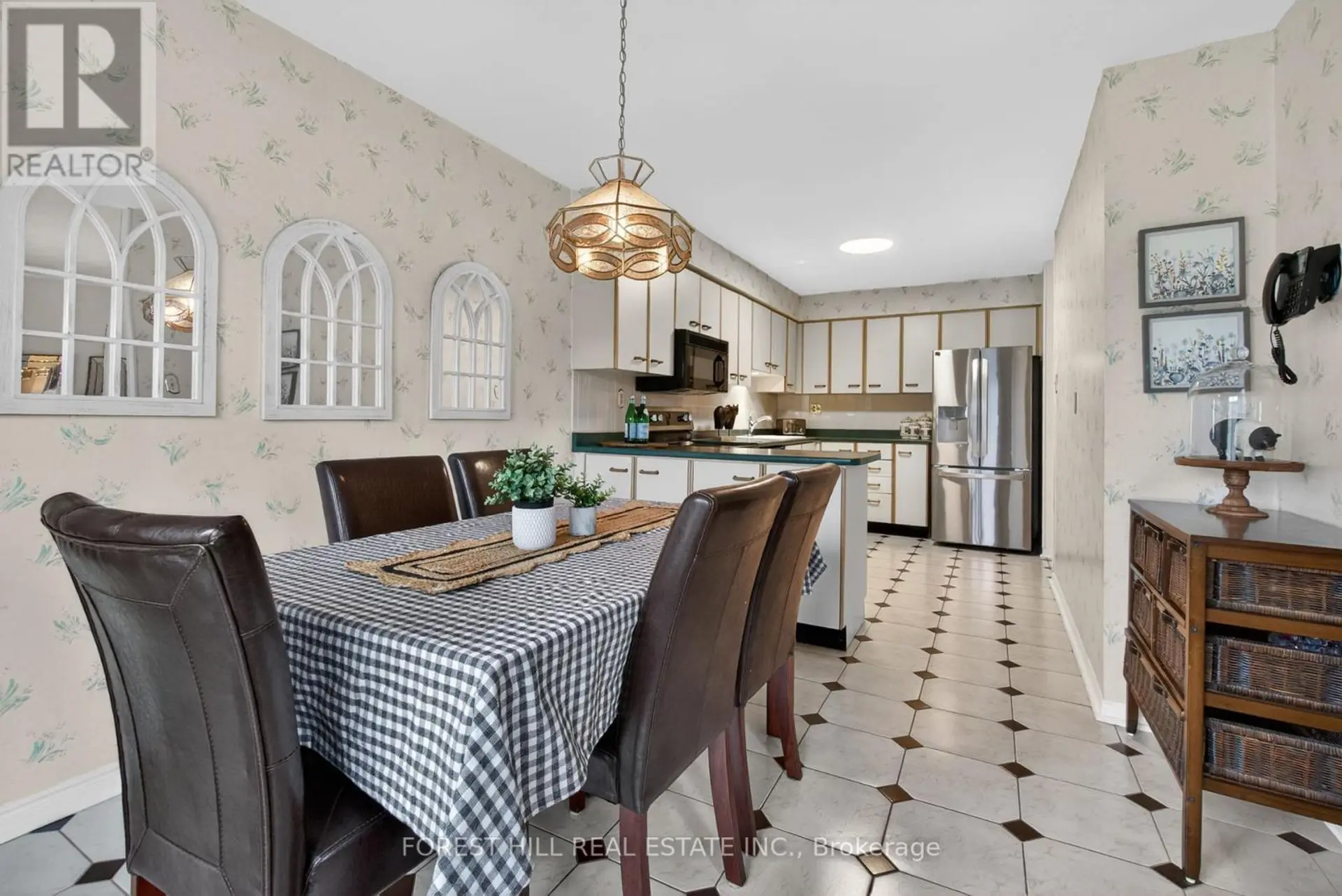 #30 4635 REGENTS TERRACE - Image 10