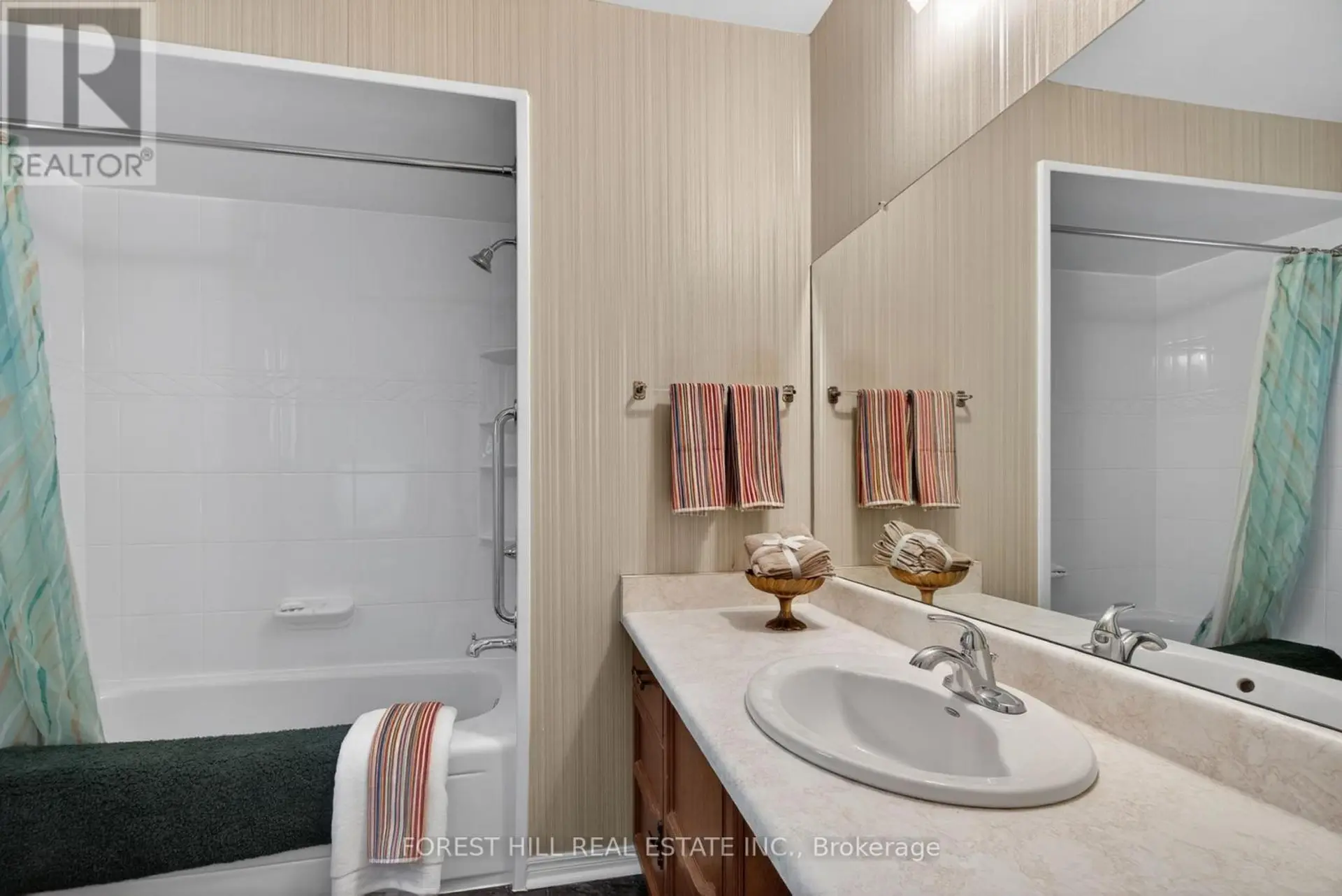 #30 4635 REGENTS TERRACE - Image 17