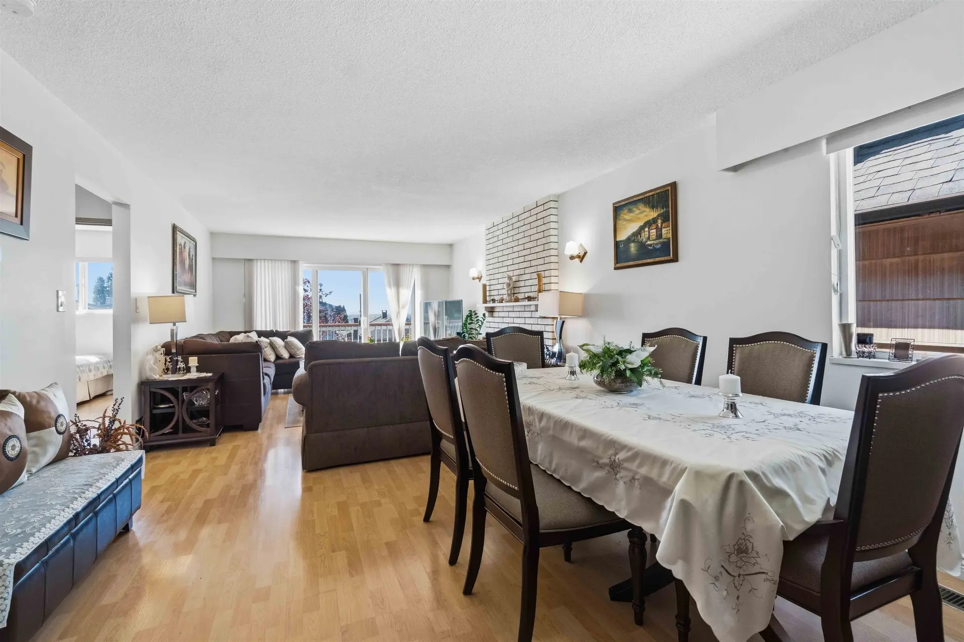 549 E 56th Avenue - Image 9