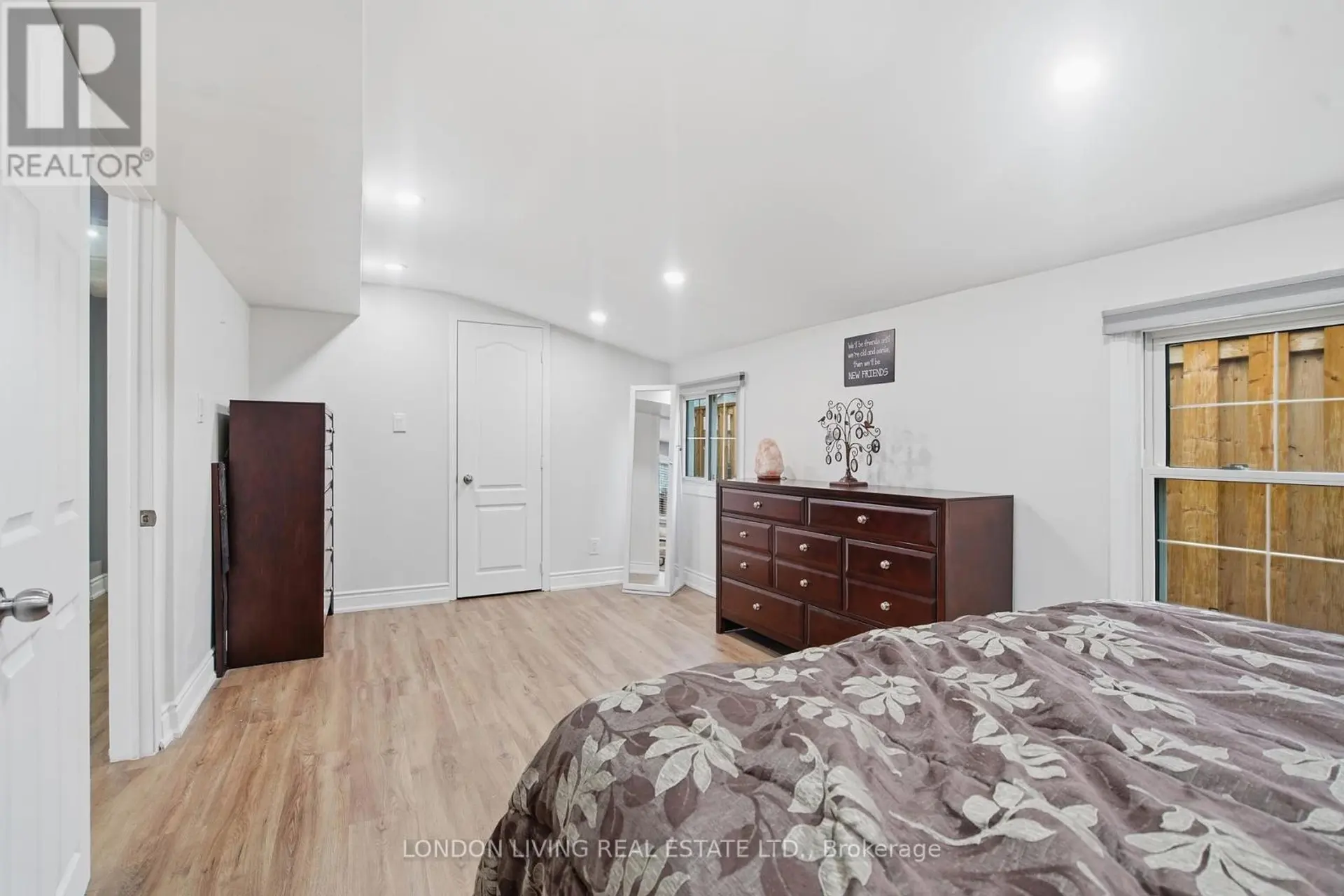 24 APPEL STREET - Image 9