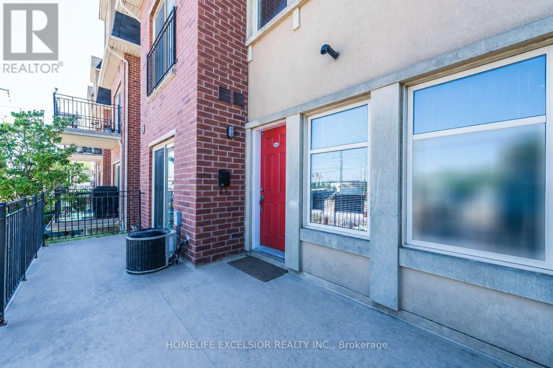 #226 1837 EGLINTON AVENUE E - Image 3