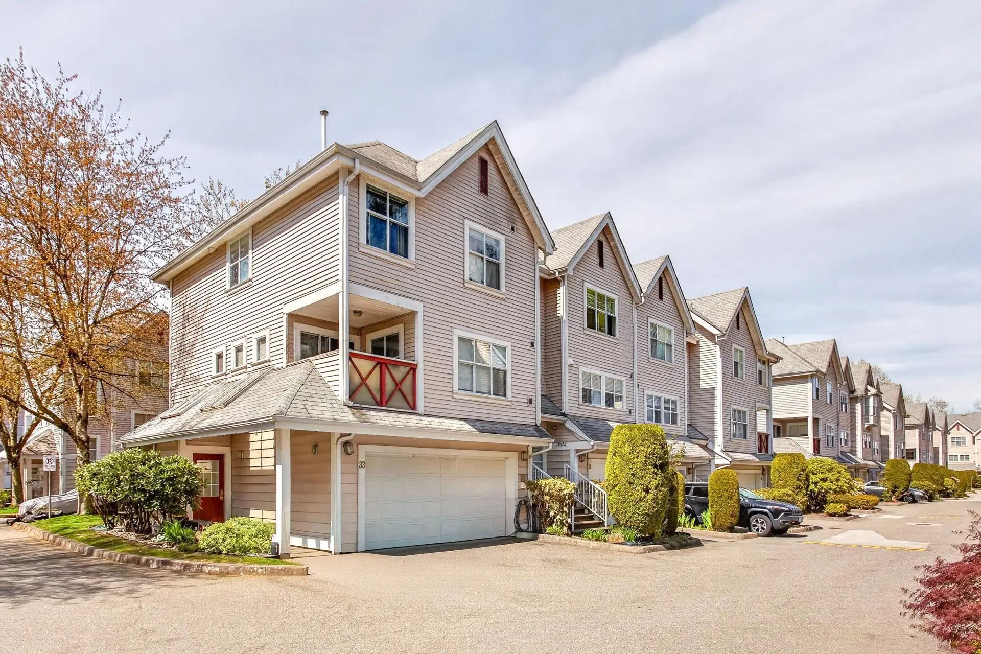 #34 2450 Hawthorne Avenue - Image 2