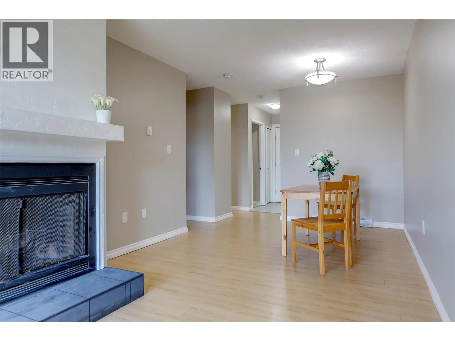 #415 3304 35 Avenue - Image 2