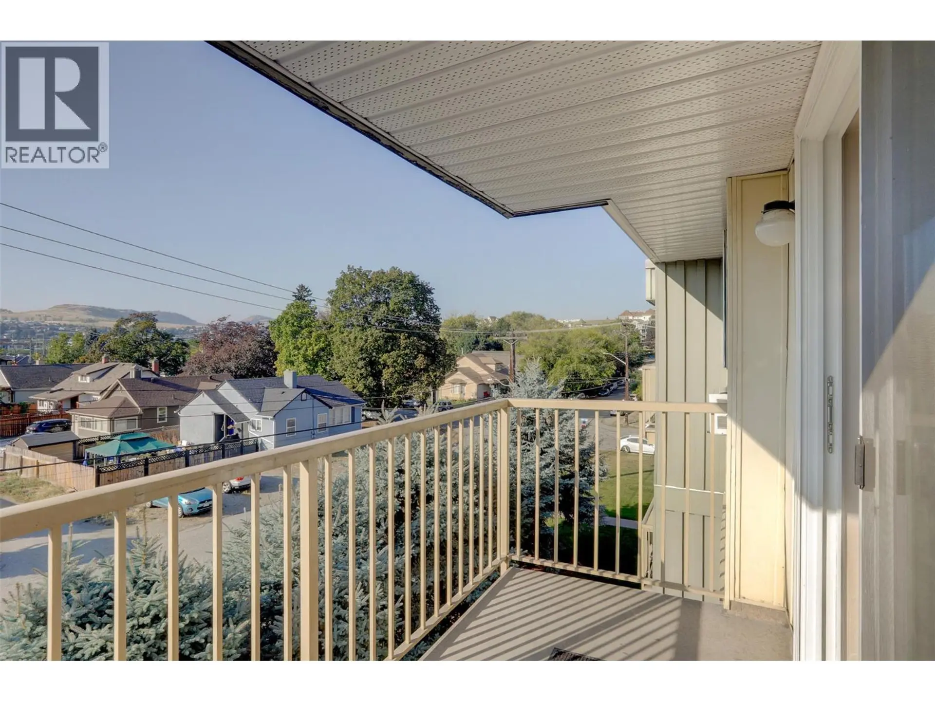 #415 3304 35 Avenue - Image 4