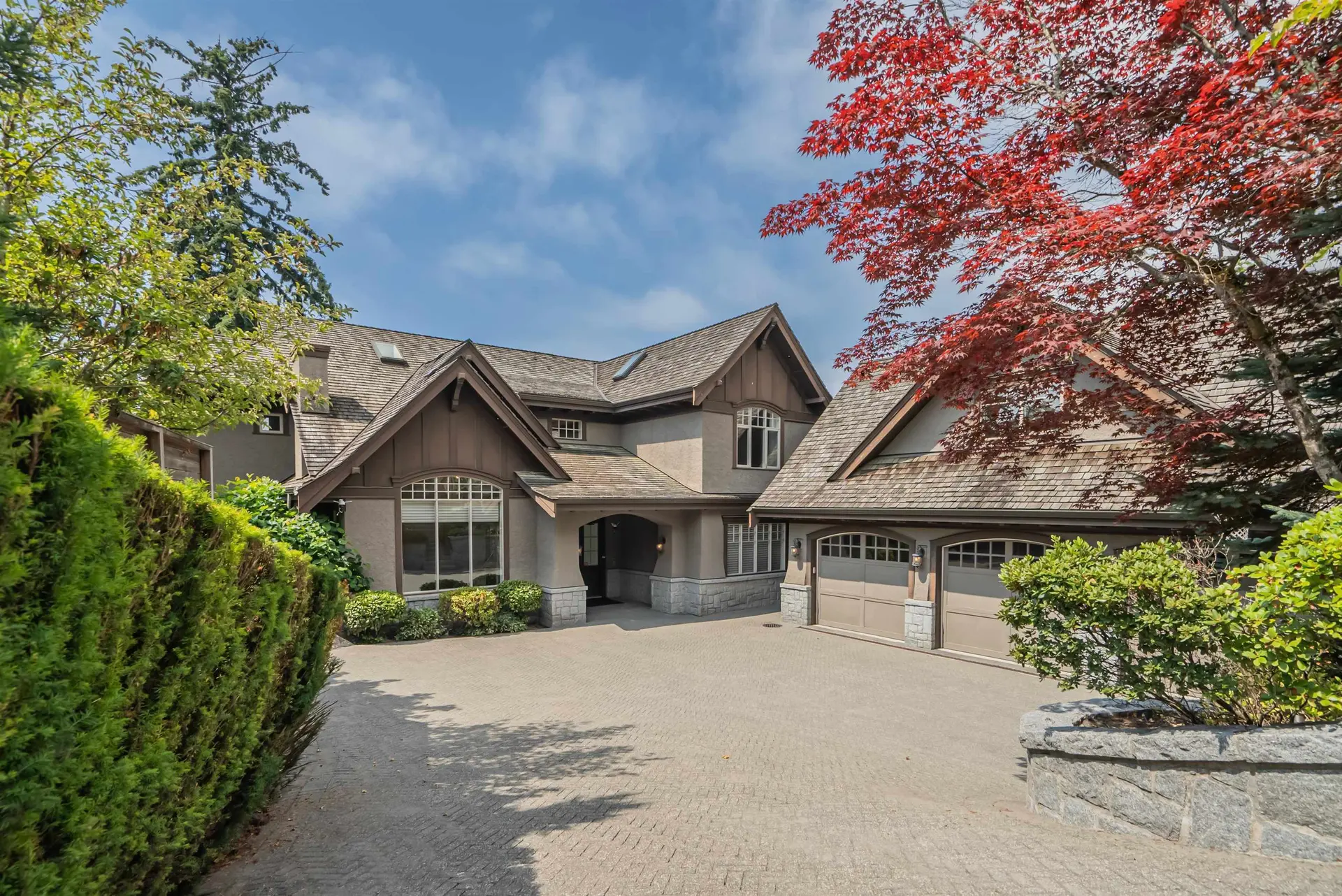 Property at 2638 Queens Avenue, West Vancouver, BC