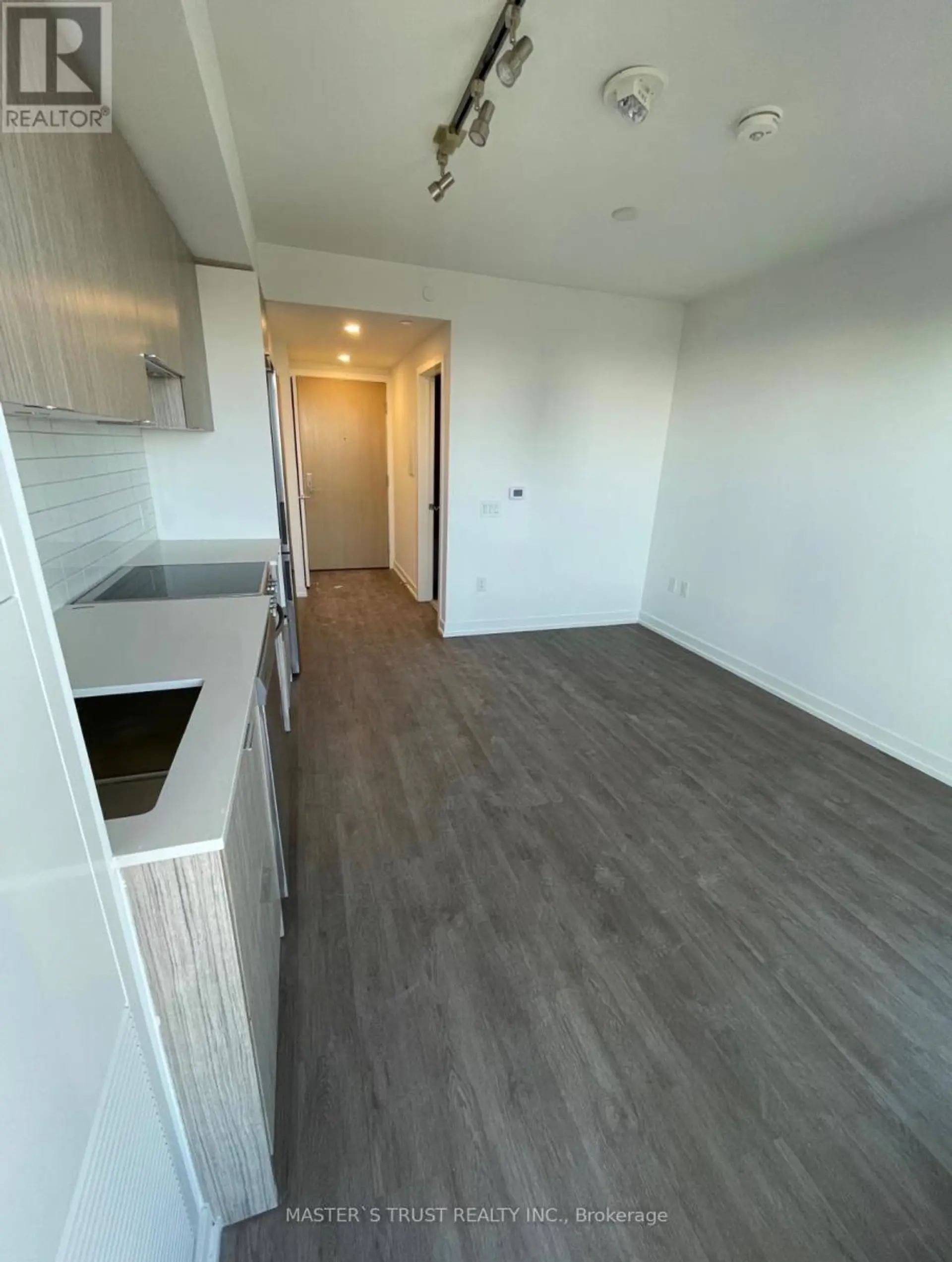 #2609 395 BLOOR STREET E - Image 3