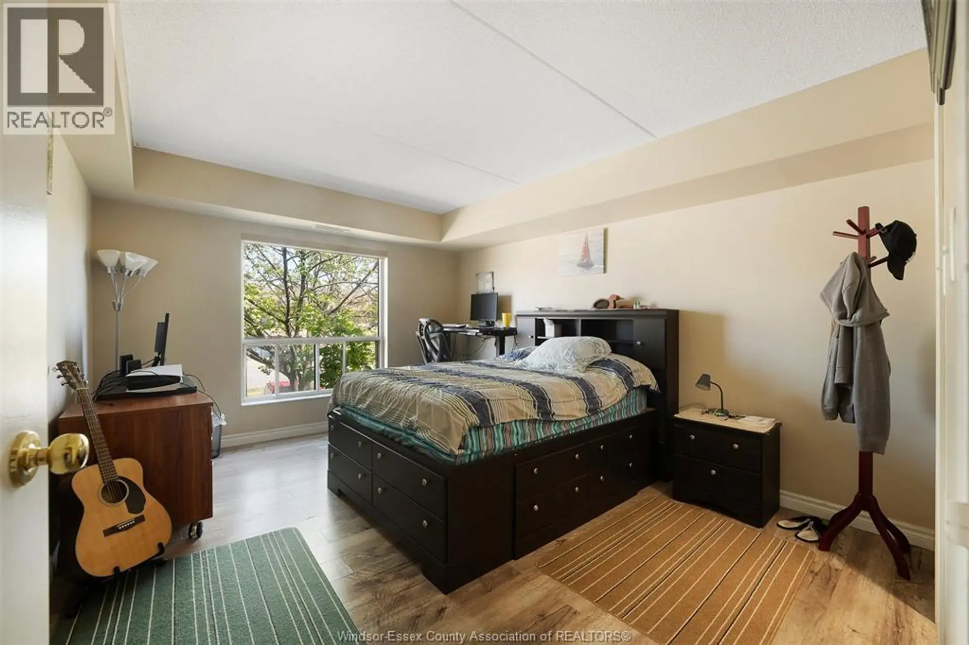 #205 401 GRAND MARAIS ROAD West - Image 13