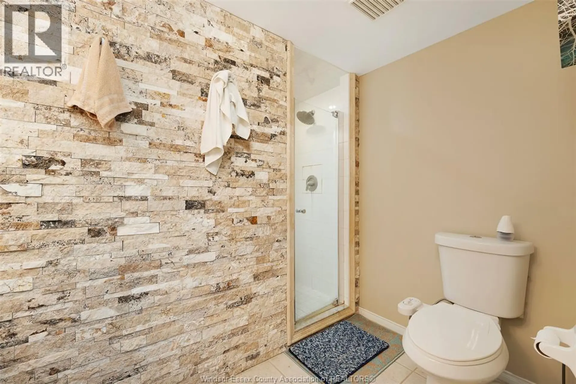 #205 401 GRAND MARAIS ROAD West - Image 17