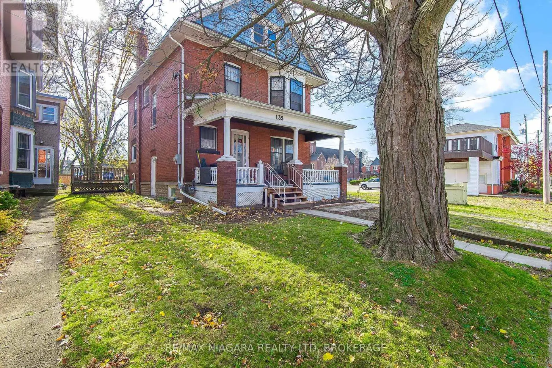 135 YOUNG STREET - Image 1