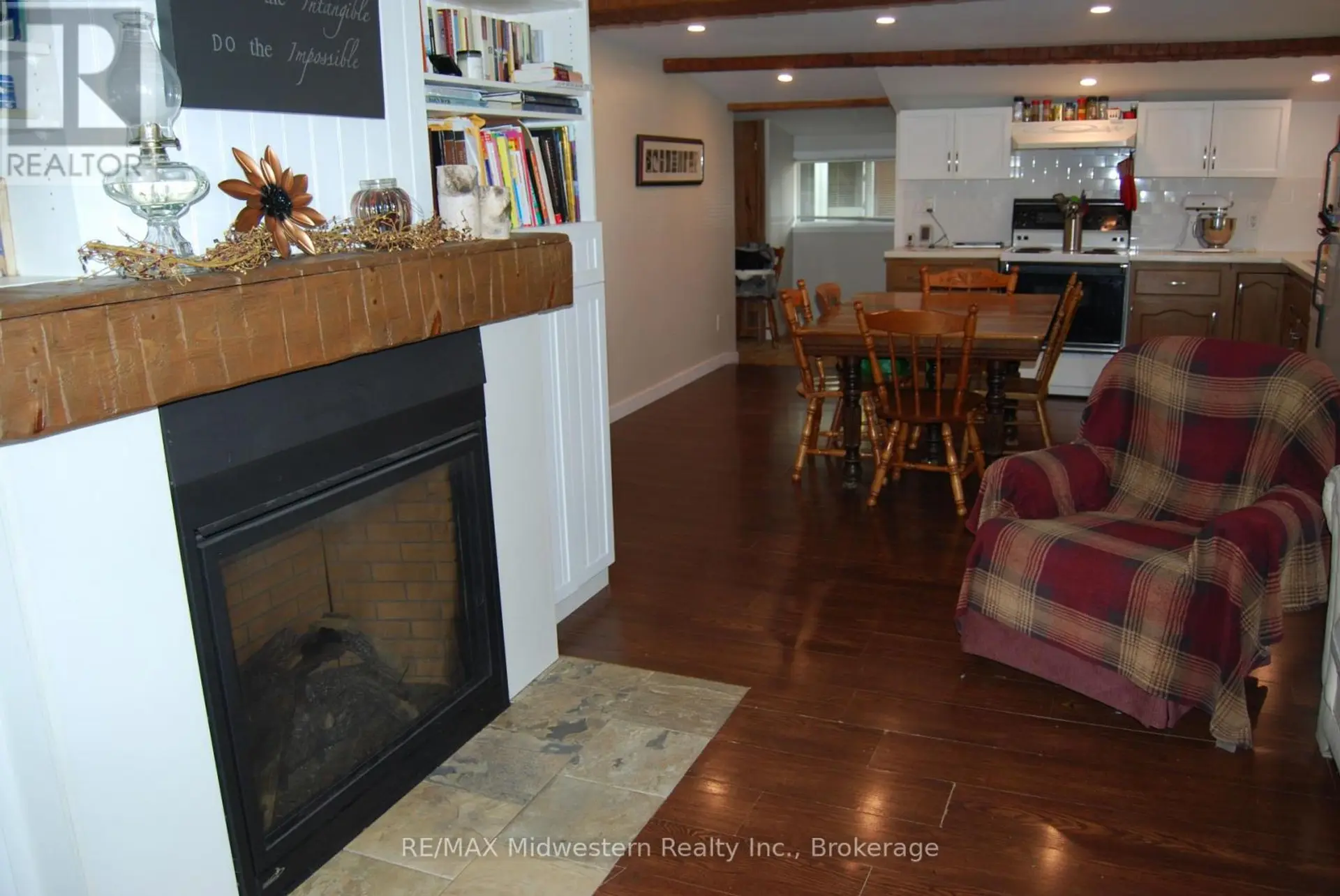 410 TEMPLE STREET - Image 8
