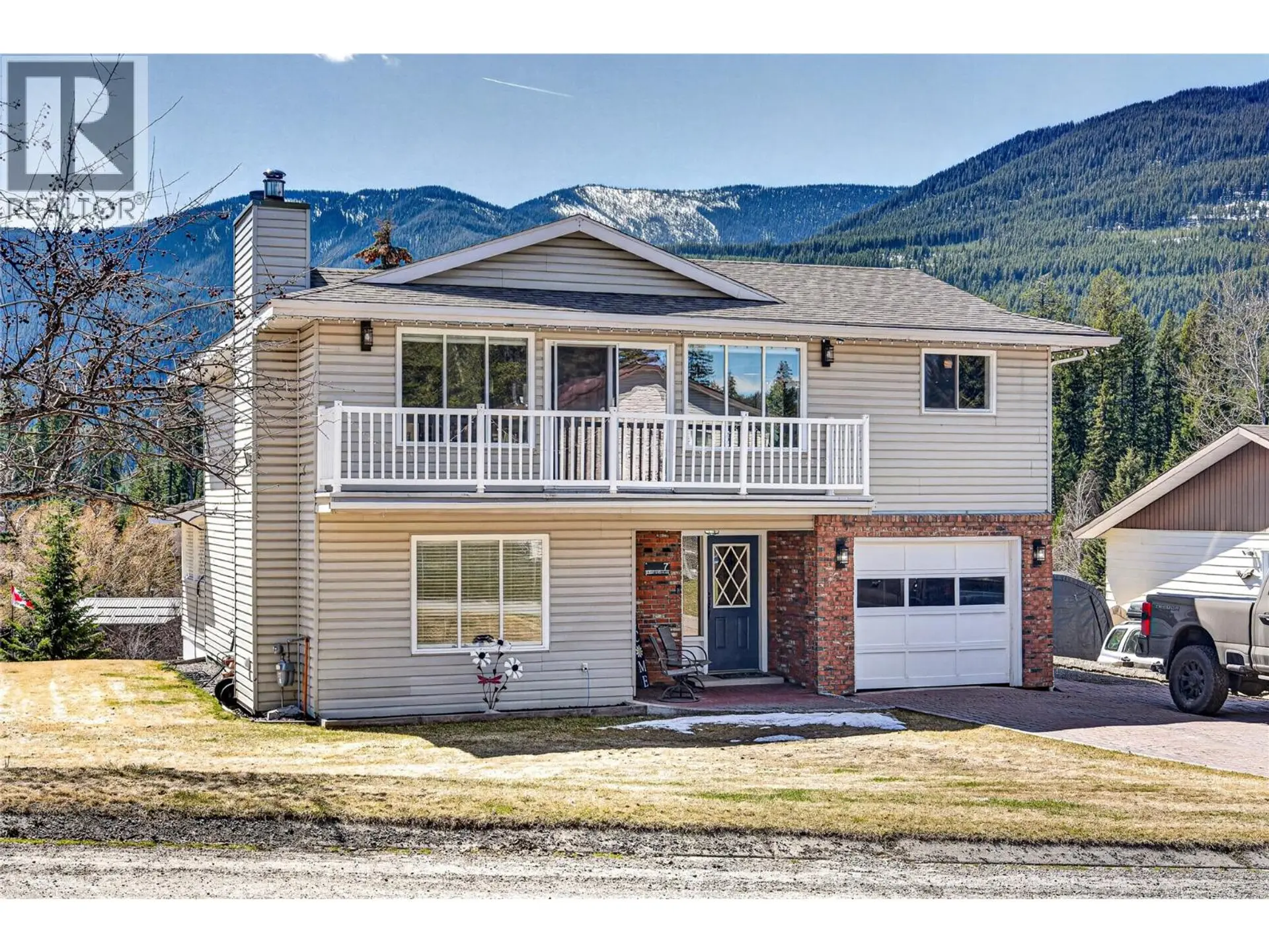Property at 6 & 7 Clearwater Place, Elkford, BC